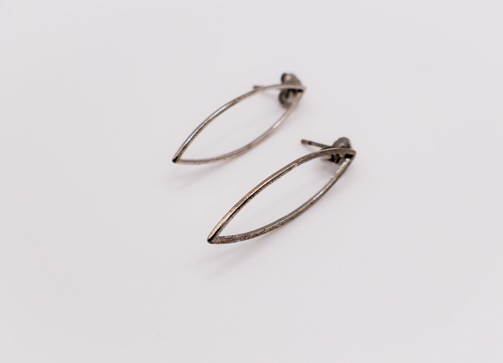 Silver Eye-Shaped Earrings – Elegant Sterling Silver Jewelry for Women