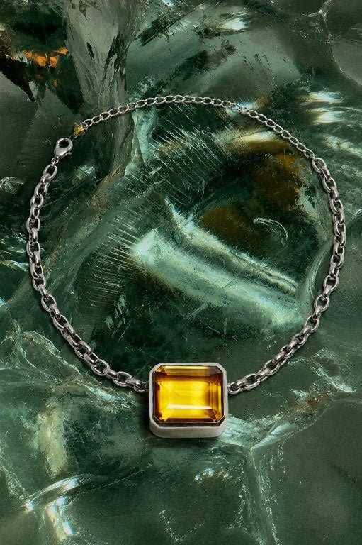Square Goliath Choker in Golden (Silver)