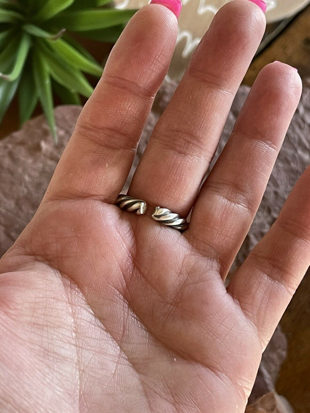 Handcrafted Pink Dream Mojave Oval Rope & Sterling Silver Adjustable Ring