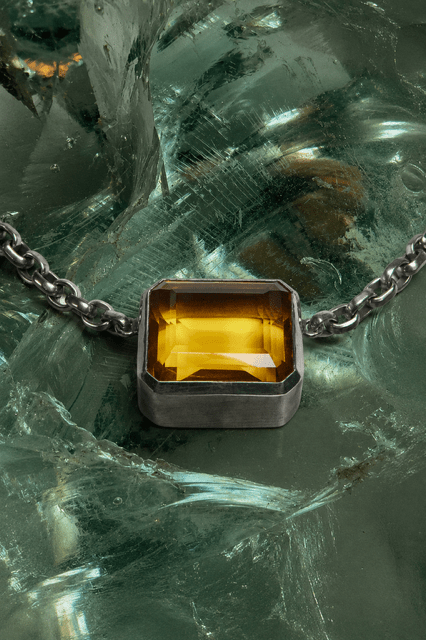 Square Goliath Choker in Golden (Silver)
