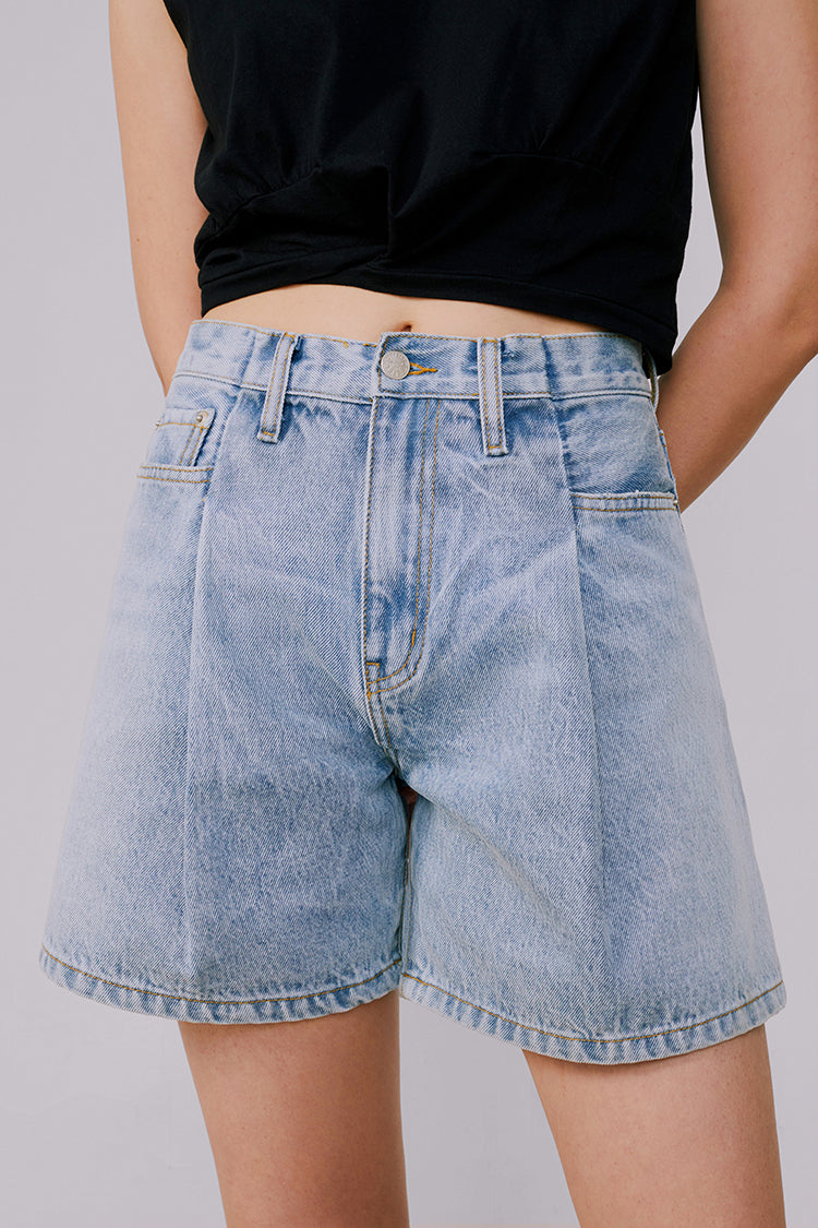 The Pleated Fun Short HJ117