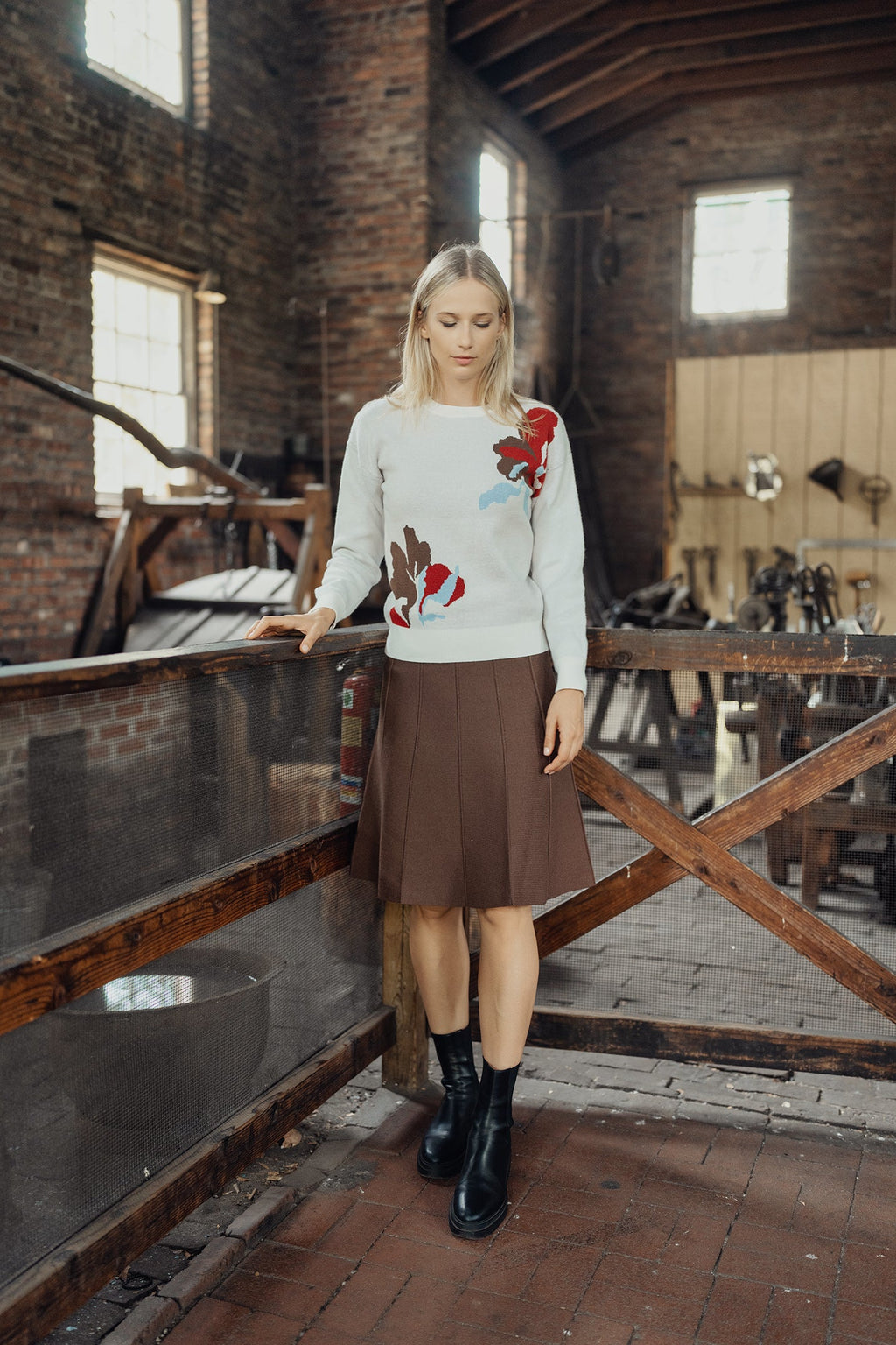 SEAM SKIRT