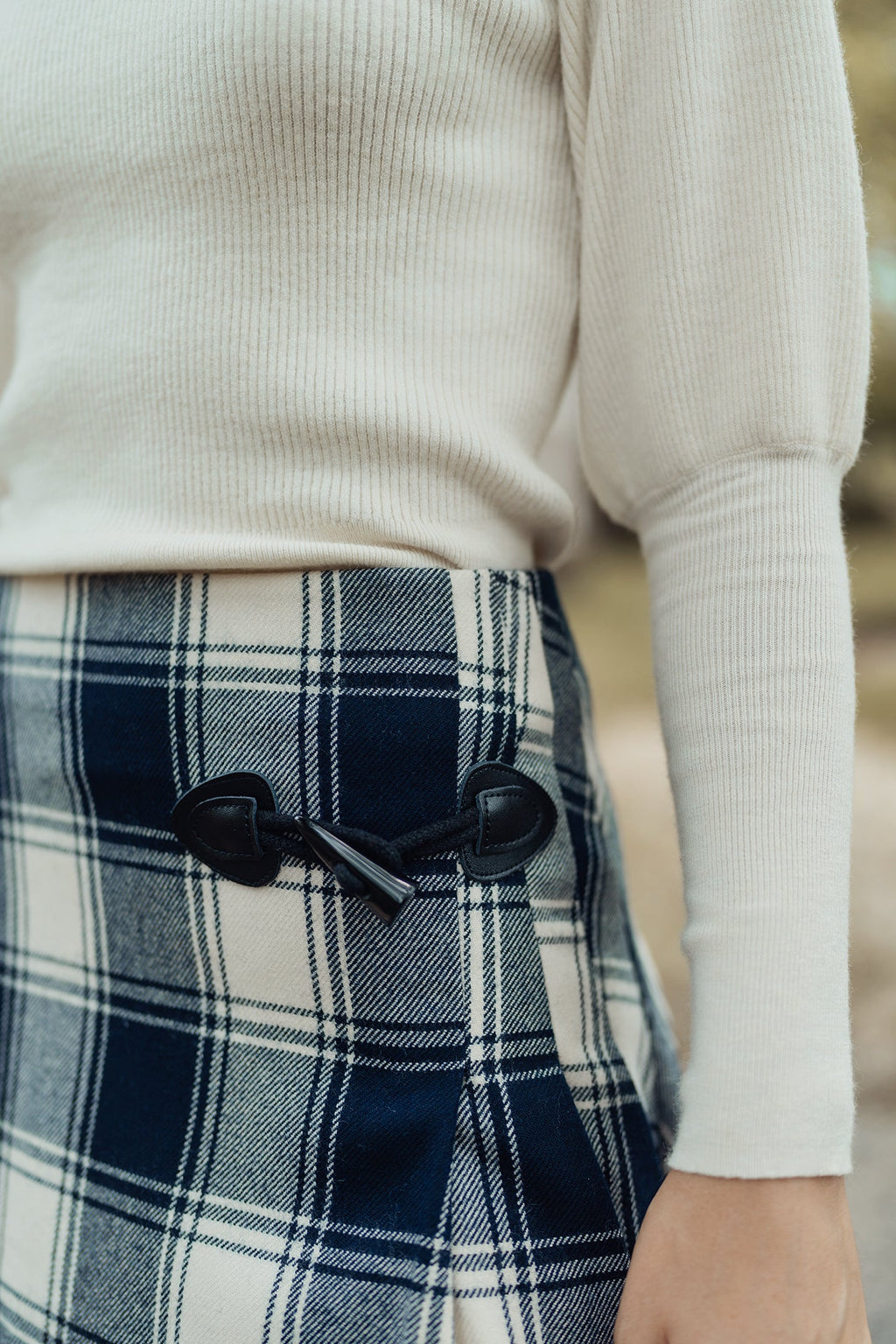 BALLOON SLEEVE SWEATER