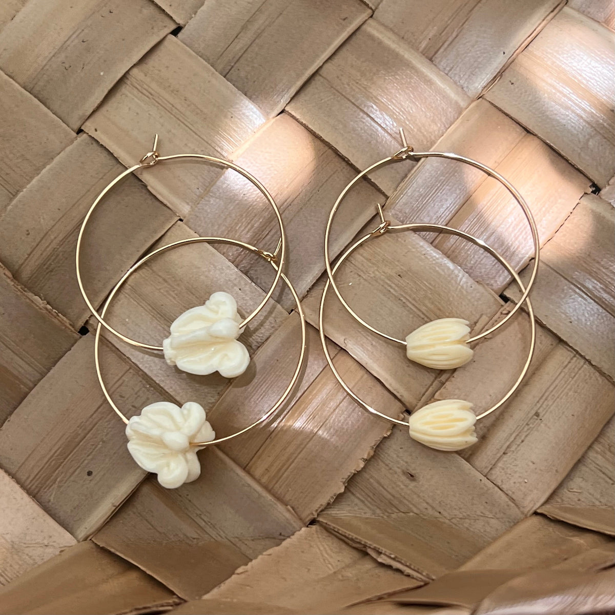 Minimalist Coco Eve Flower Hoops