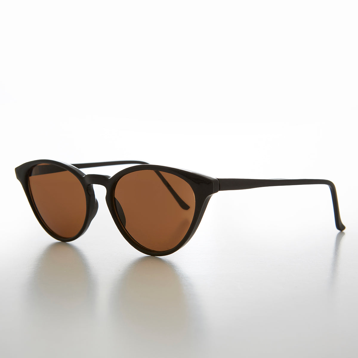 Women's Round Cat Eye Sunglass with Keyhole Bridge - Allie