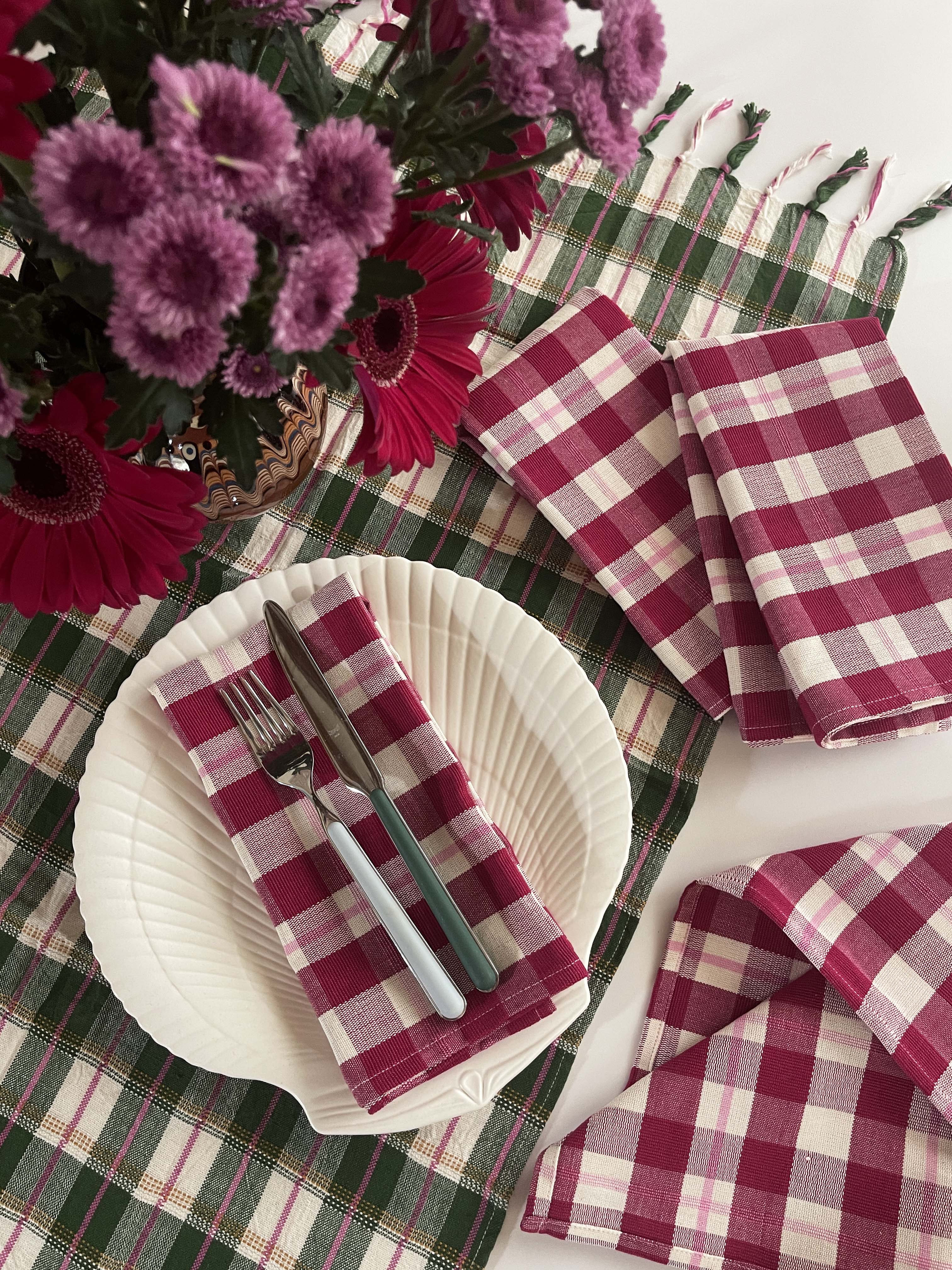 Abigail Plaid Dinner Napkin Set