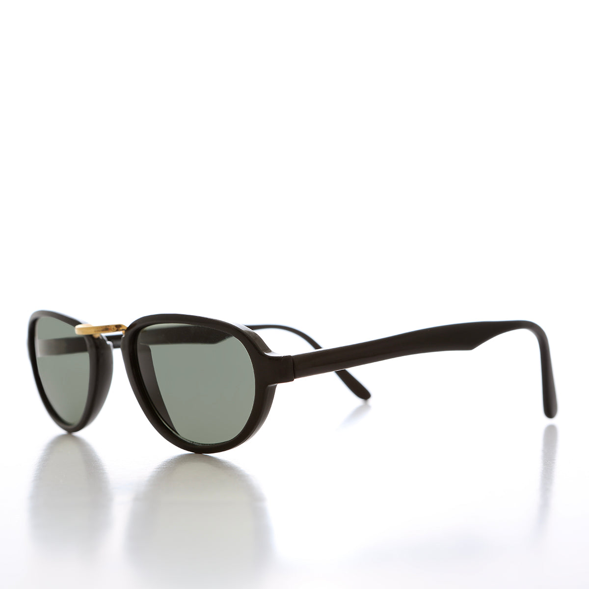 Minimalist Sunglasses with Metal Bridge - Bell