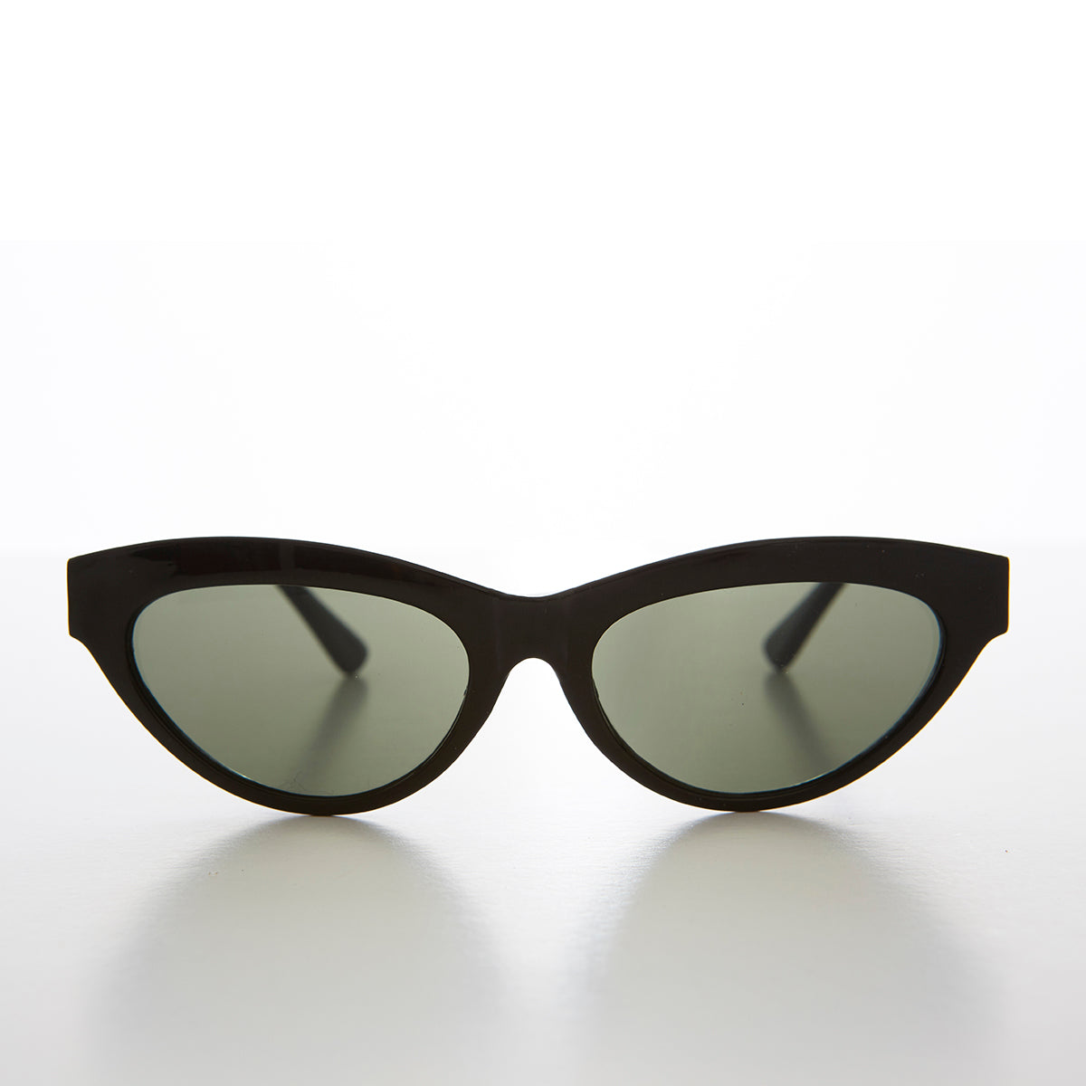 Classic Women's Cat Eye Retro Sunglass - Bonnie