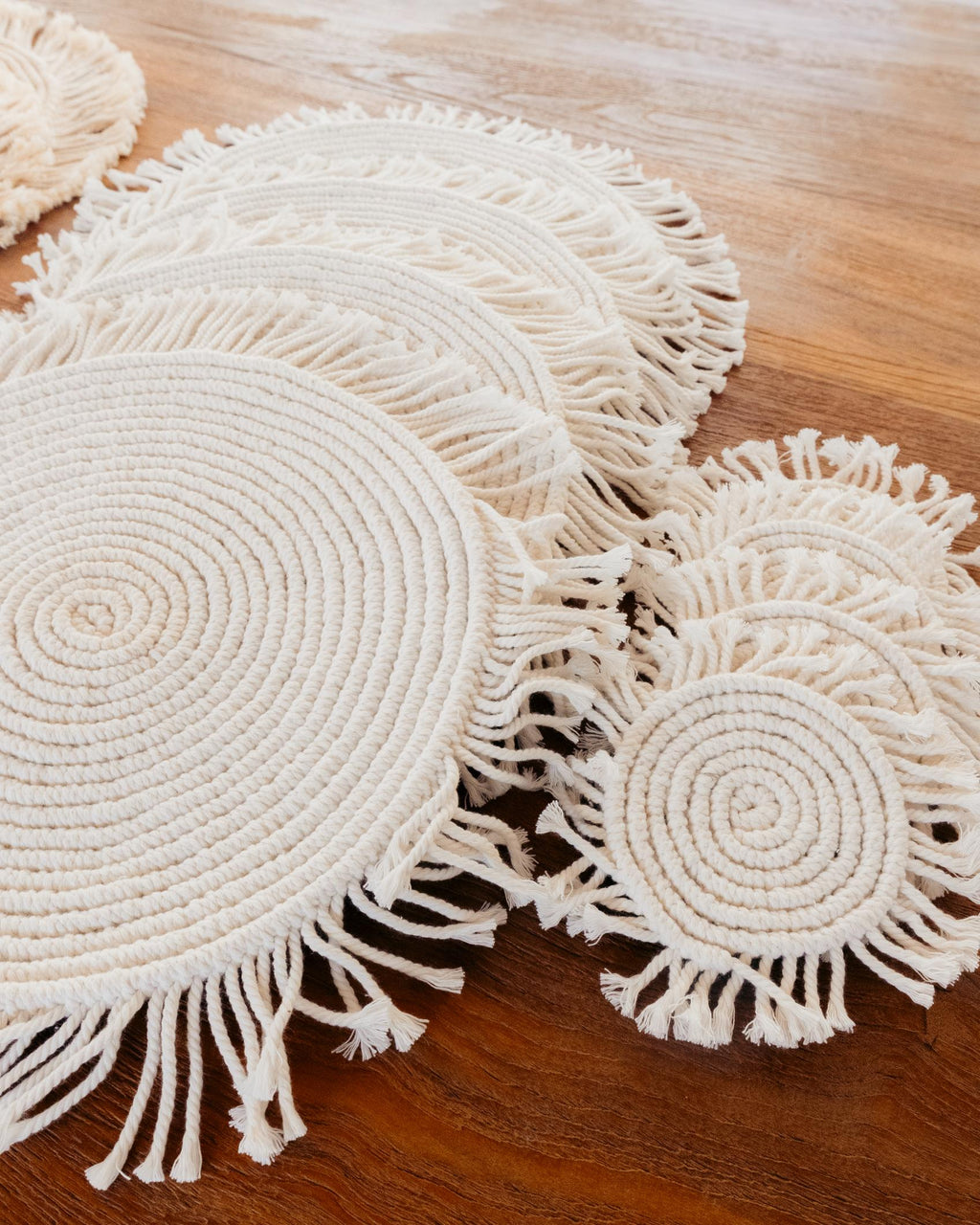 Round Macrame Placemat and Coaster Set of 4