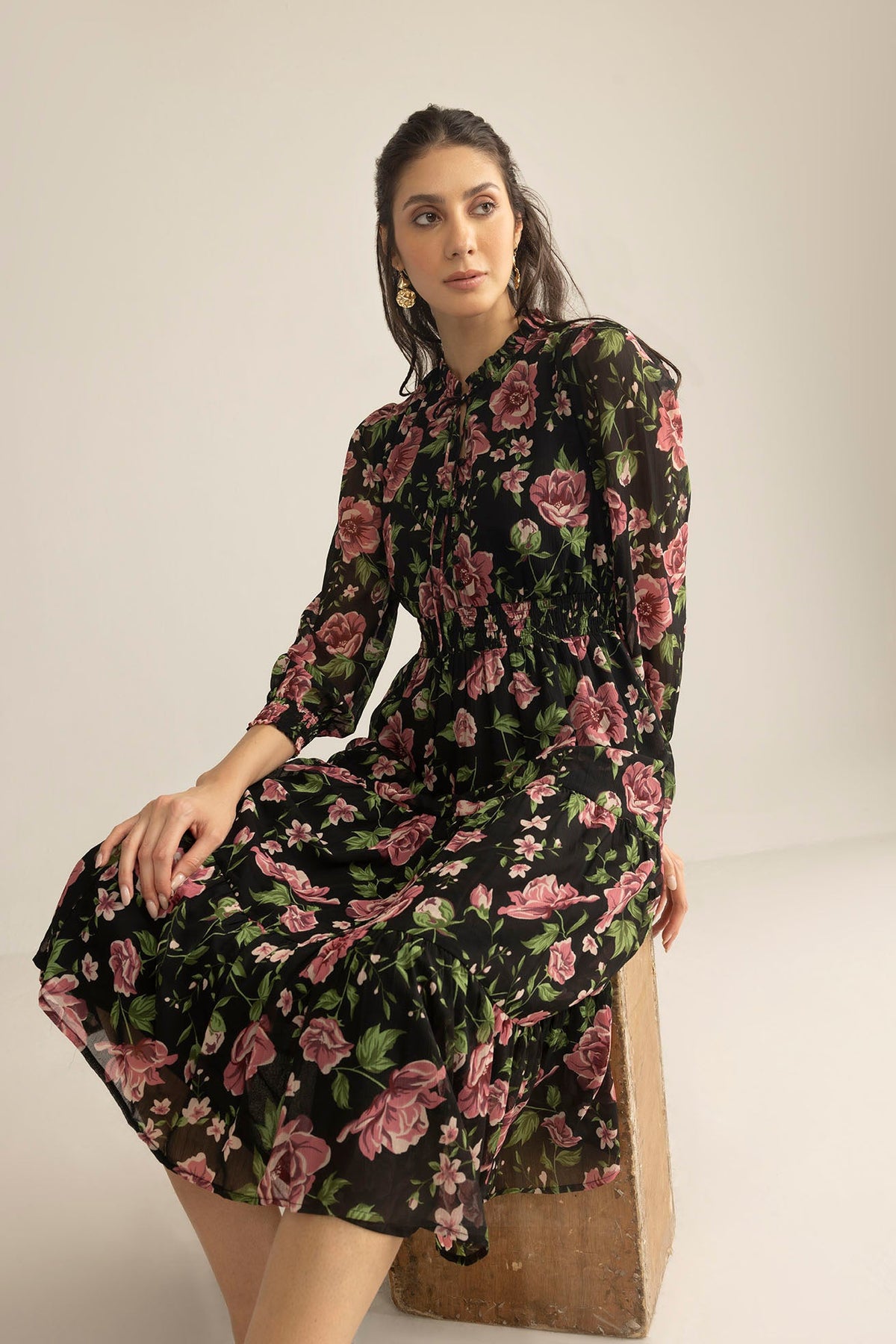 Fleur de Dusk Dress in Black & Vine Pink