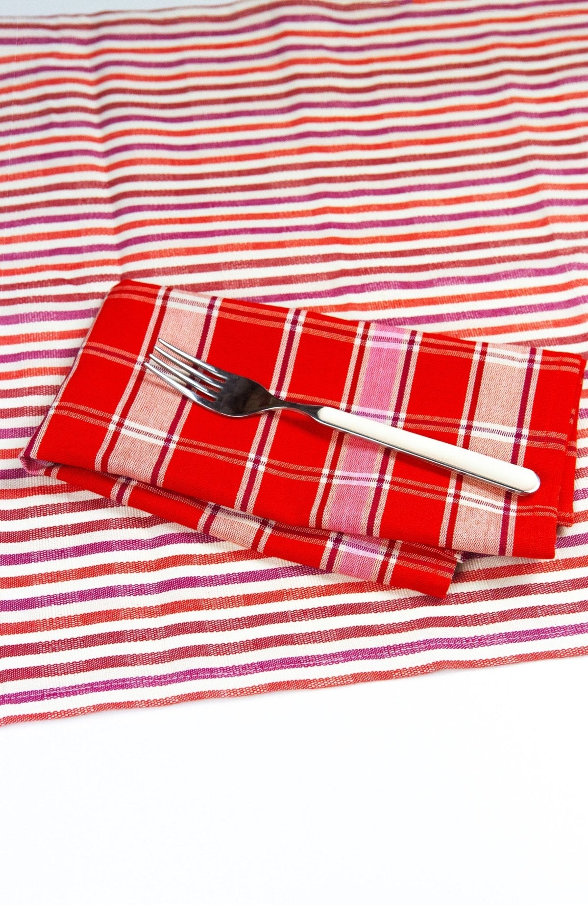 Camila Plaid Dinner Napkin Set
