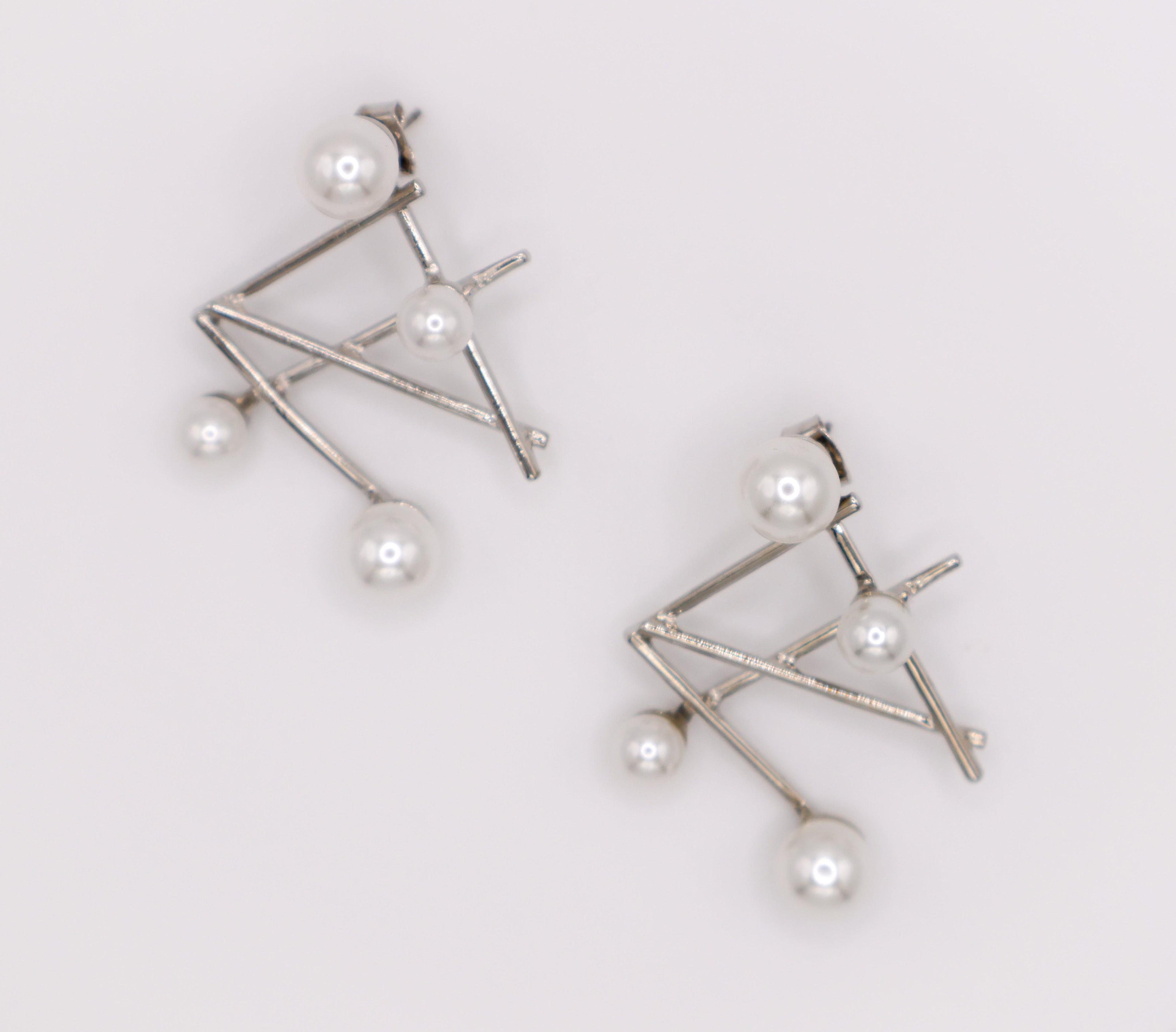 Pearlescent Futurista Earrings – Luxury Pearl Statement Earrings