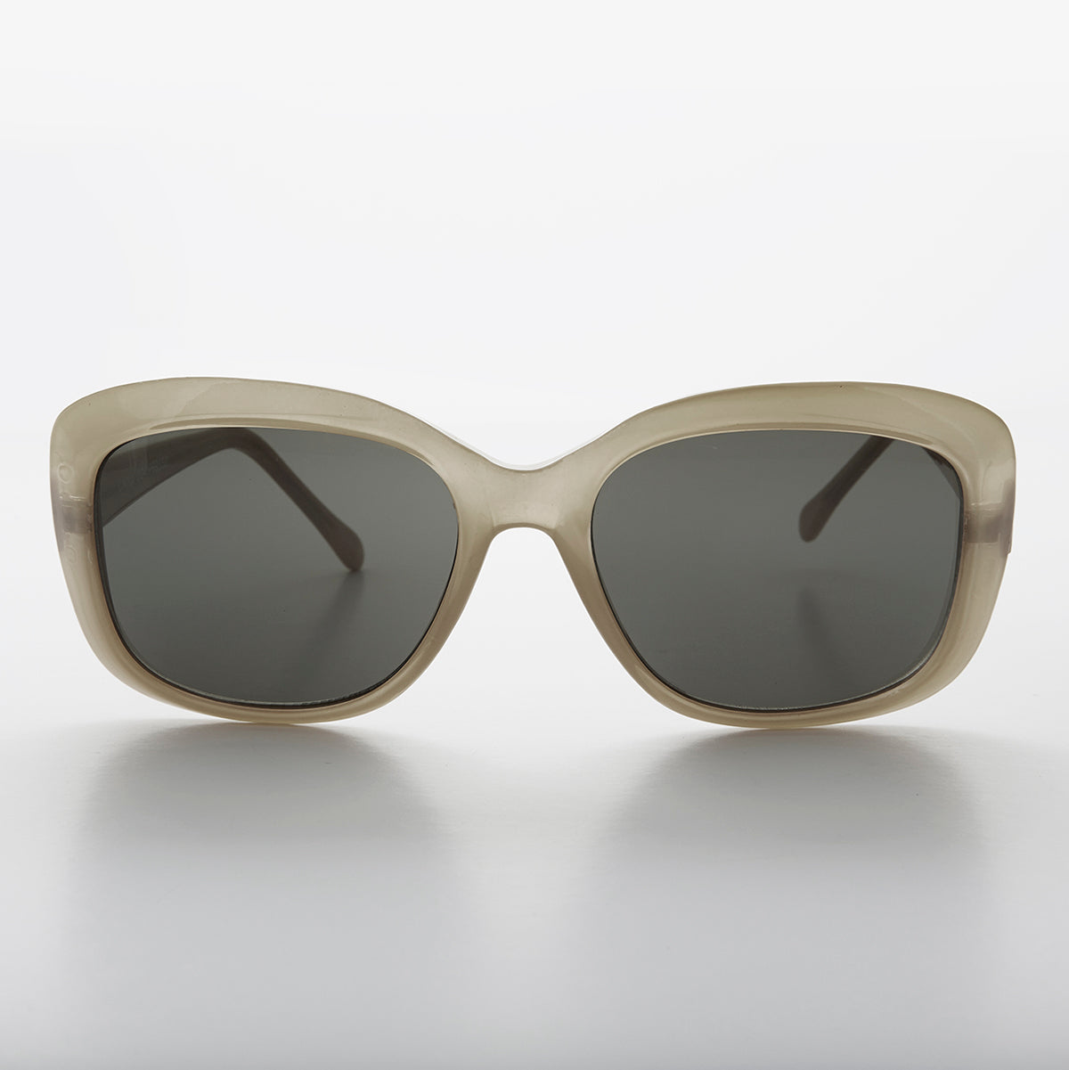 Square Retro Vintage Women's Sunglass - Gwen