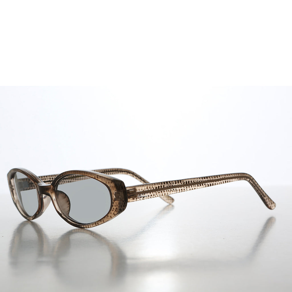 90s Oval Sunglasses with Light Tinted Lenses - Helena