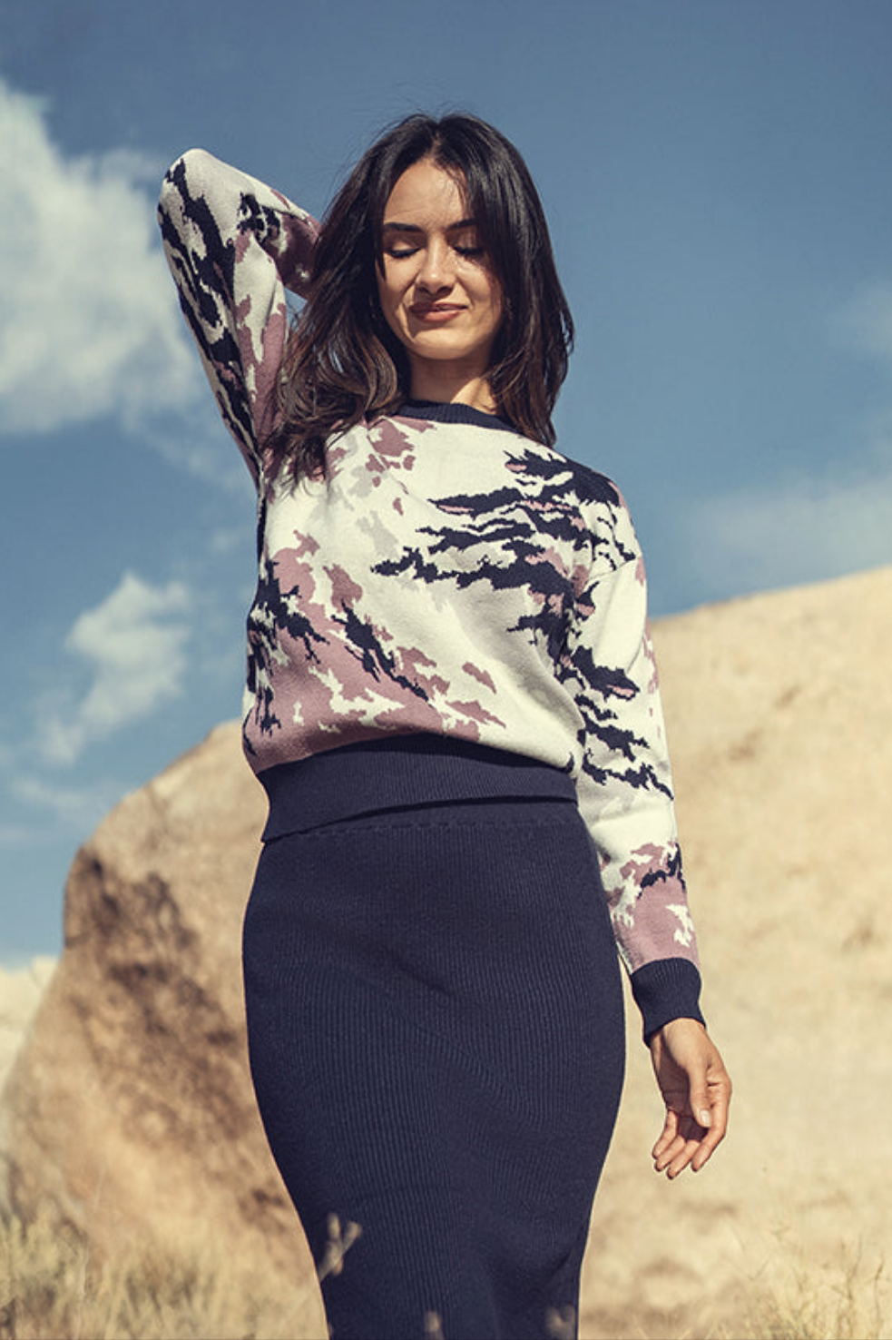 ABSTRACT GRAPHIC SWEATER