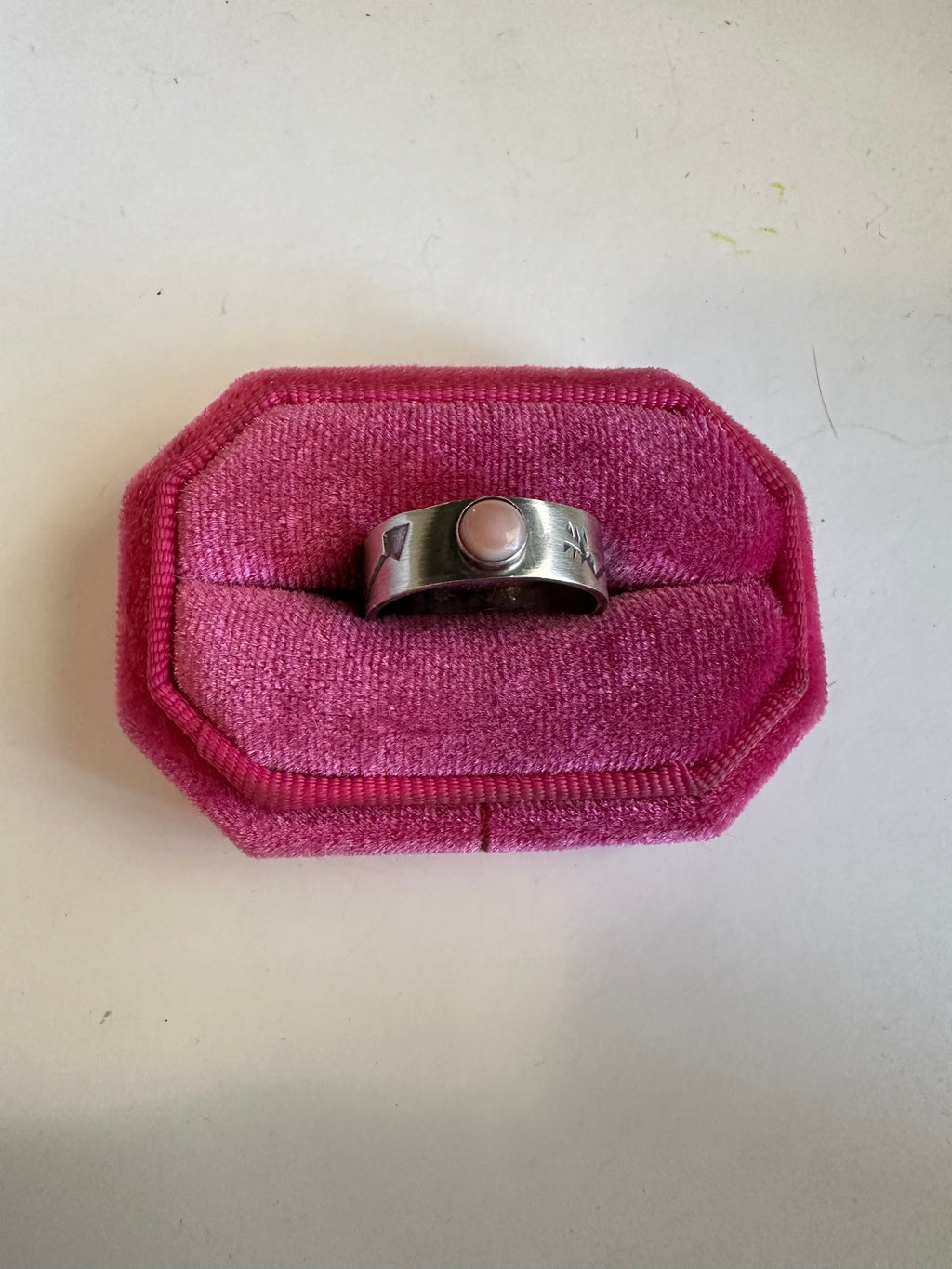 Handcrafted Sterling Silver & Pink Conch Single Stone Ring Signed