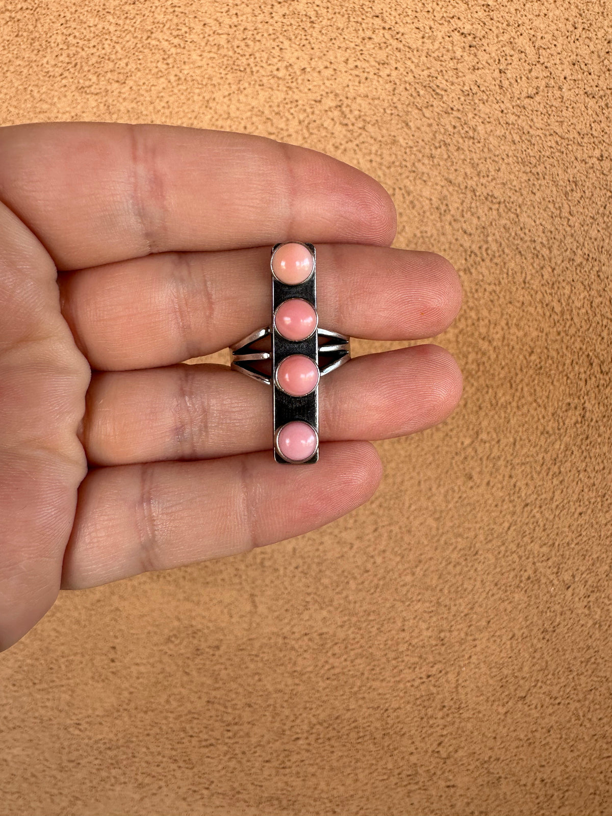 Beautiful Handcrafted Sterling Silver & Pink Conch 4 Stone Bar Ring