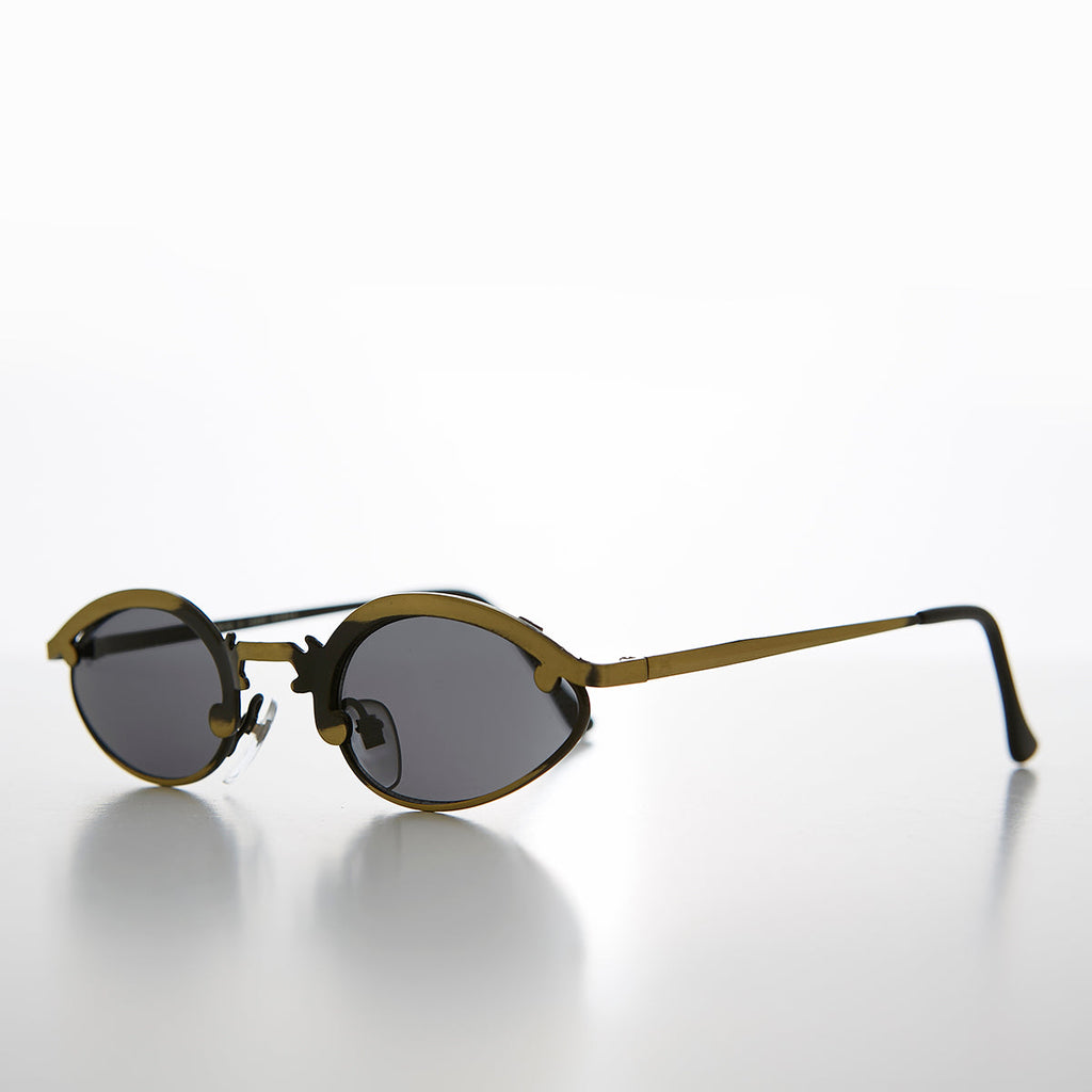 Unique Oval Metal Vintage 90s Sunglass - Lotus