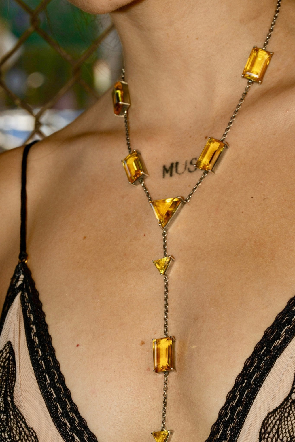 Slink Y-Chain in Golden (Silver)