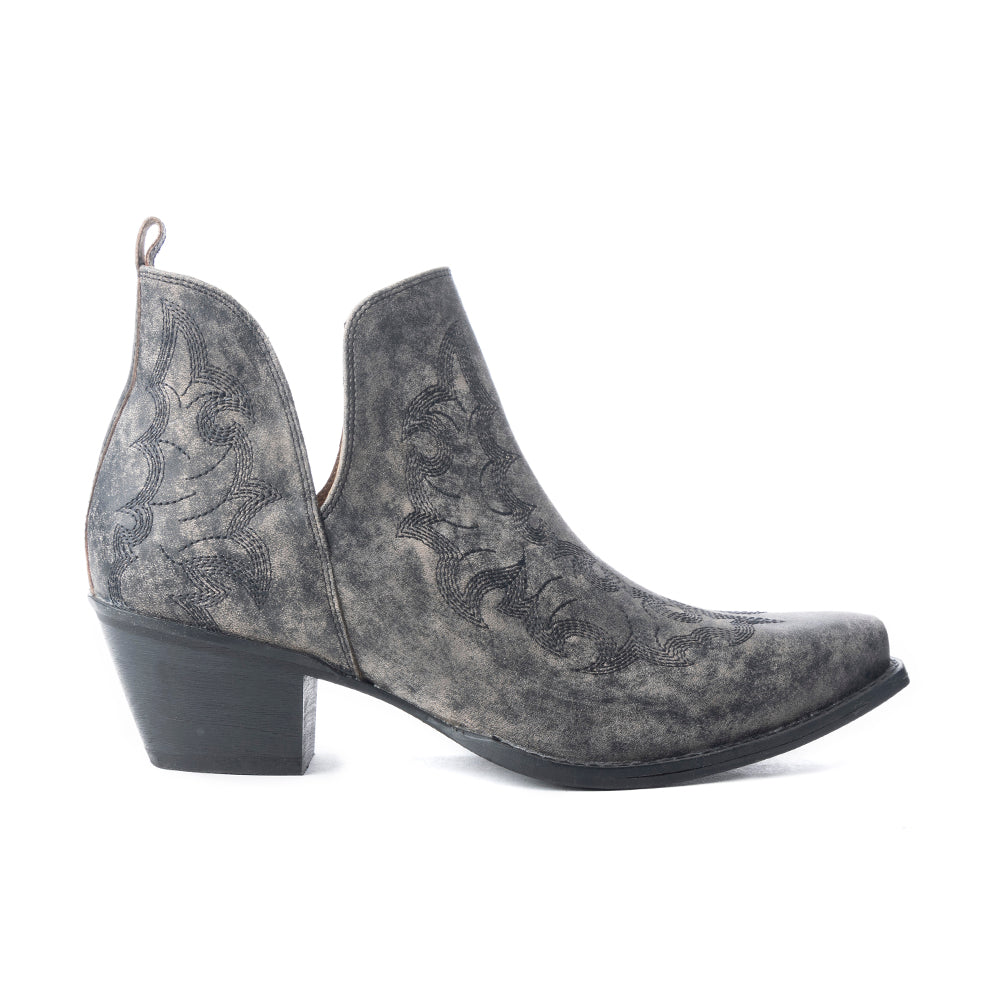 Moonlight on the Mesa Booties In Crackle Black