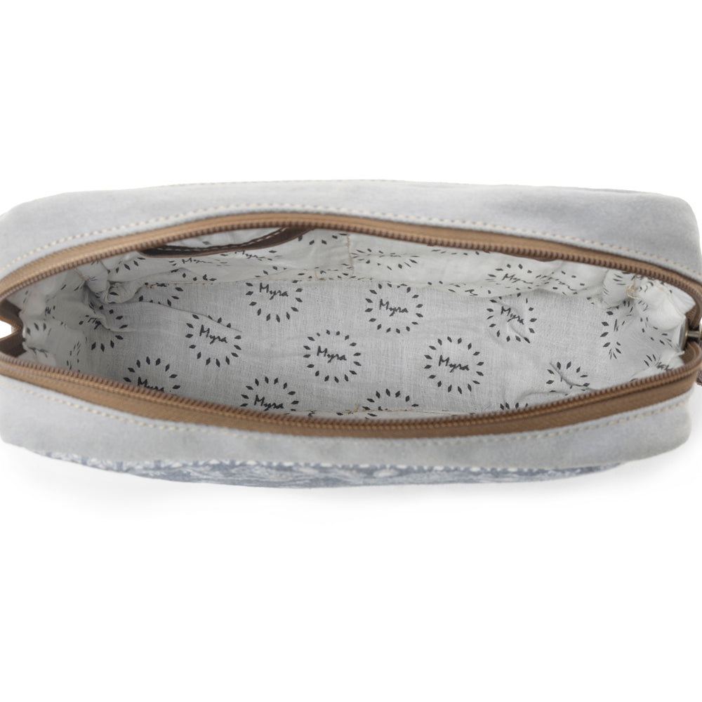 Myra Paisley Plains Pouch in Bandana Blue
