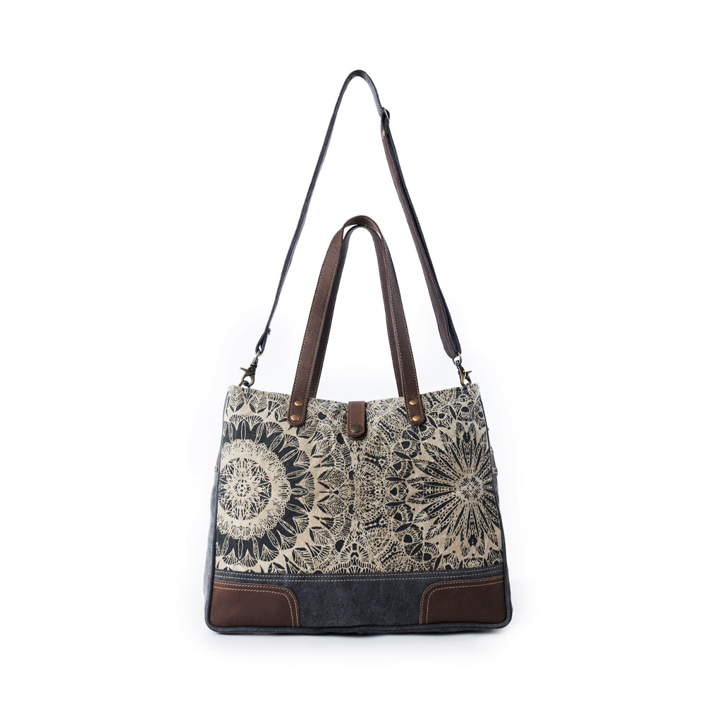 Myra Willow Mesa Messenger in Radial Sand