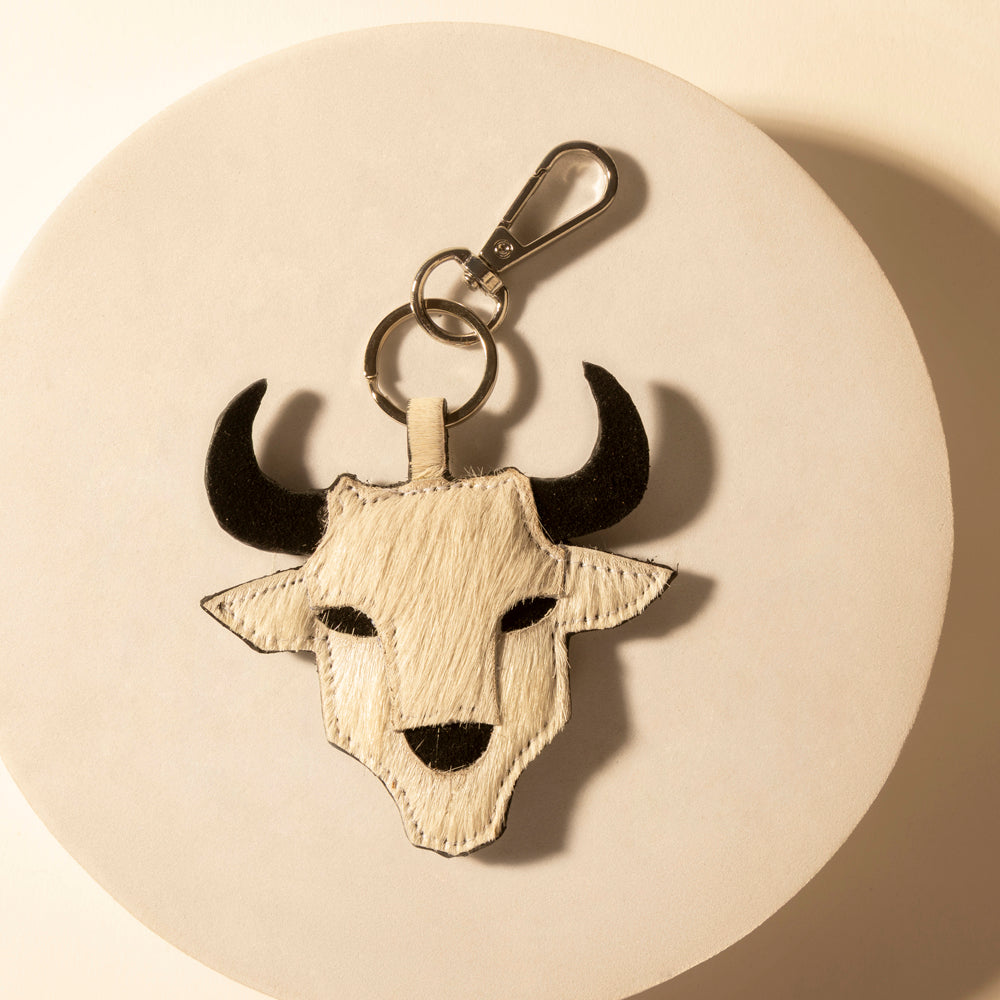 Myra Amarillo Skull Keychain in Prairie Bone Mix