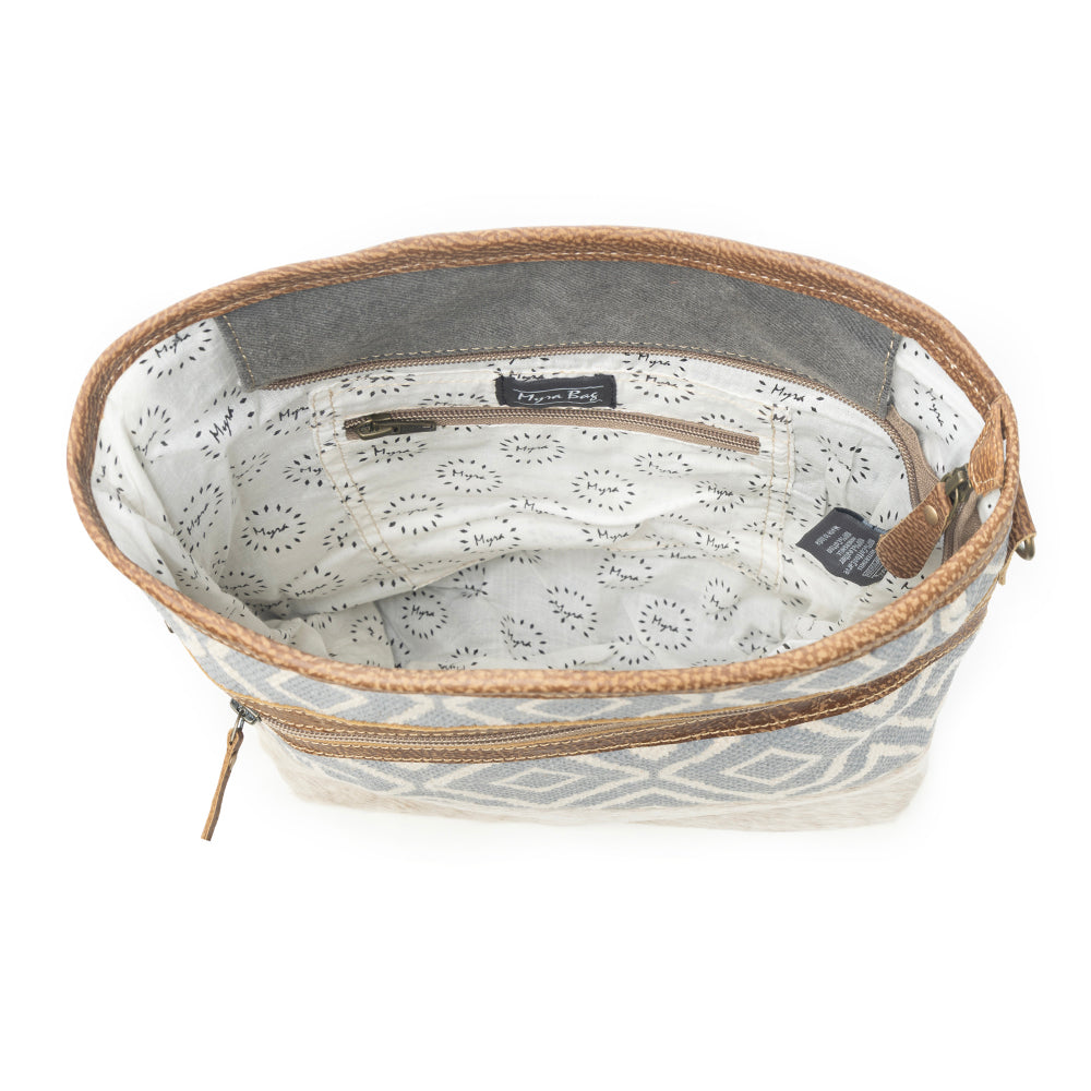 ASSURANCE SHOULDER BAG