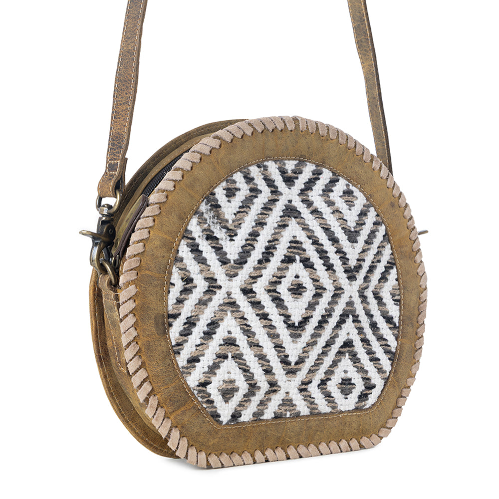 Sand Weaver Round Bag.