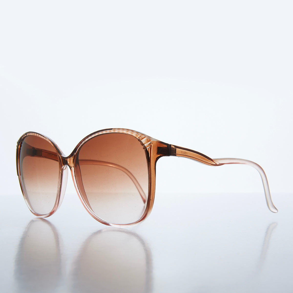 Round 80s Women's Sunglasses - Tessie
