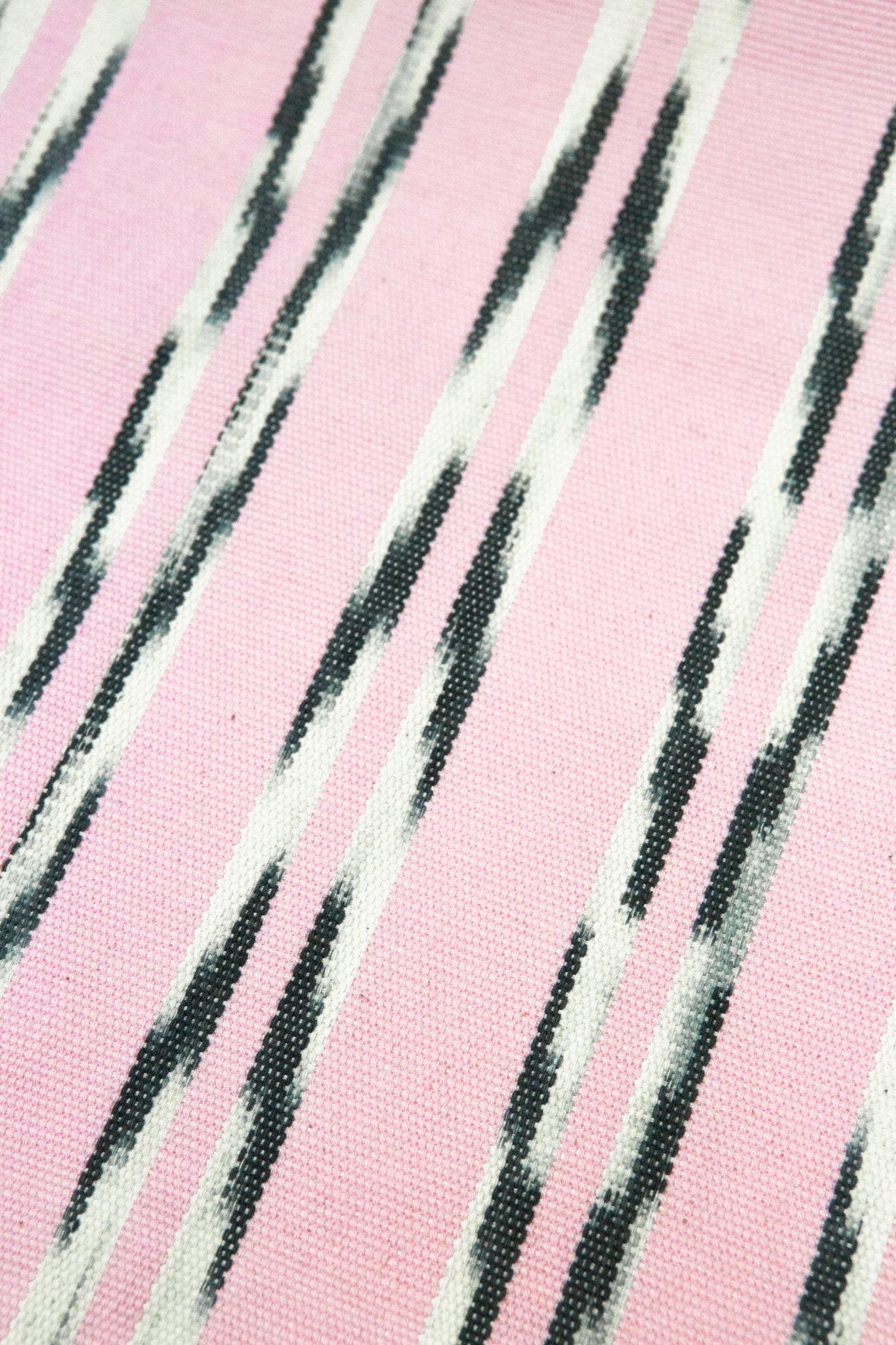 Xela Light Pink Jaspe Table Runner