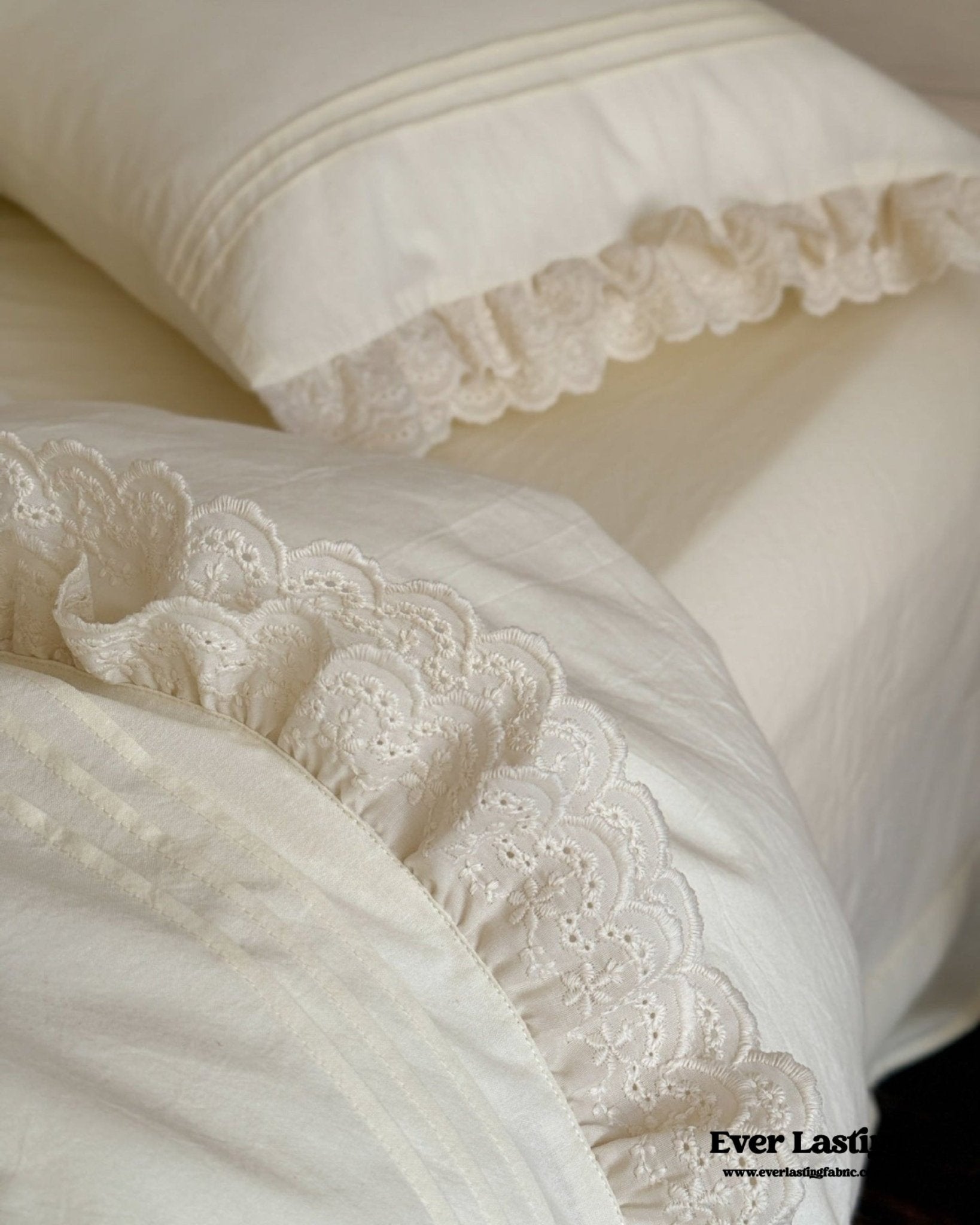Accordion Pleated Lace Ruffled Bedding Set