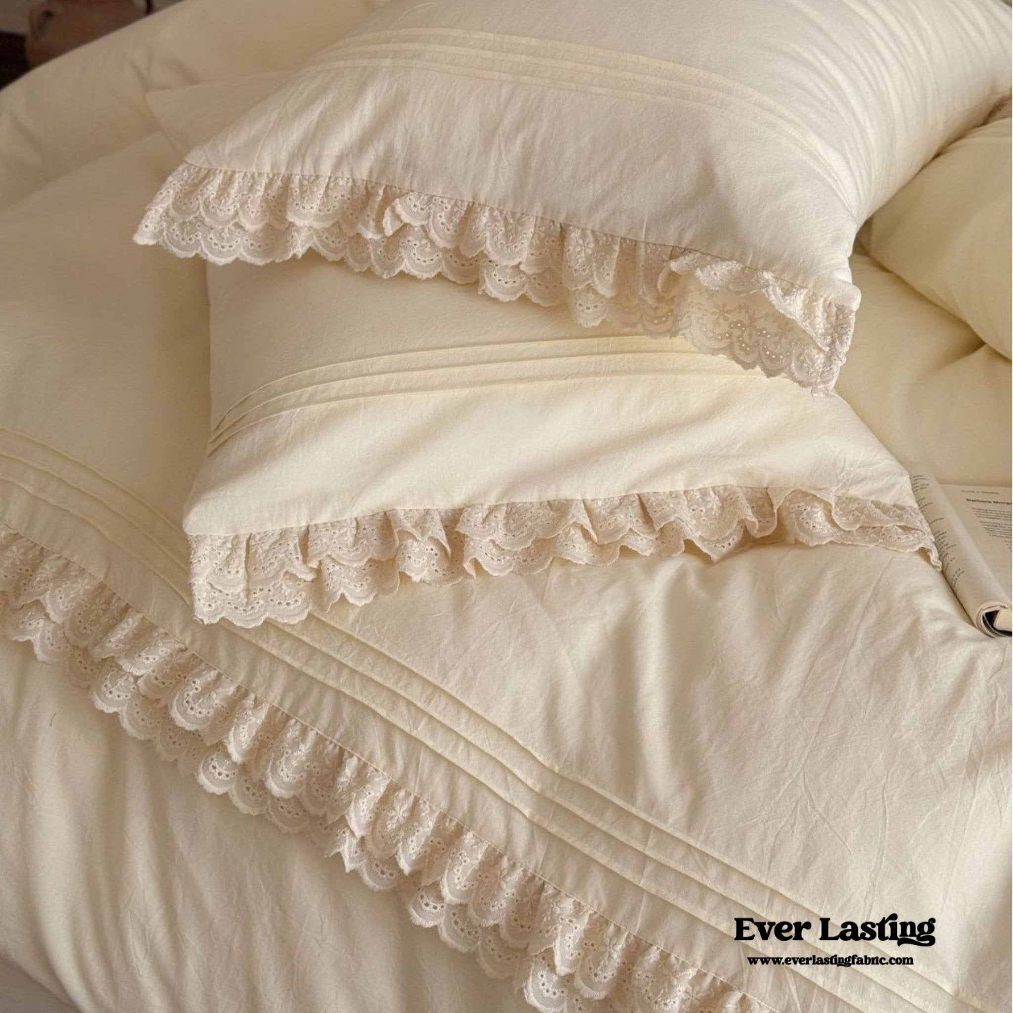 Accordion Pleated Lace Ruffled Bedding Set