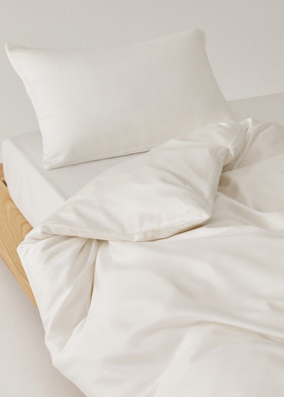 Adeline Pastel Silky Cooling TENCEL™ Bedding Set / Pink