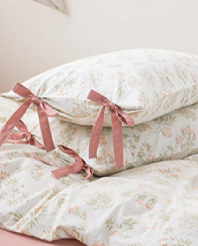 Celia Cottage Ribbon Bow Tie Floral Bedding Set / Pink