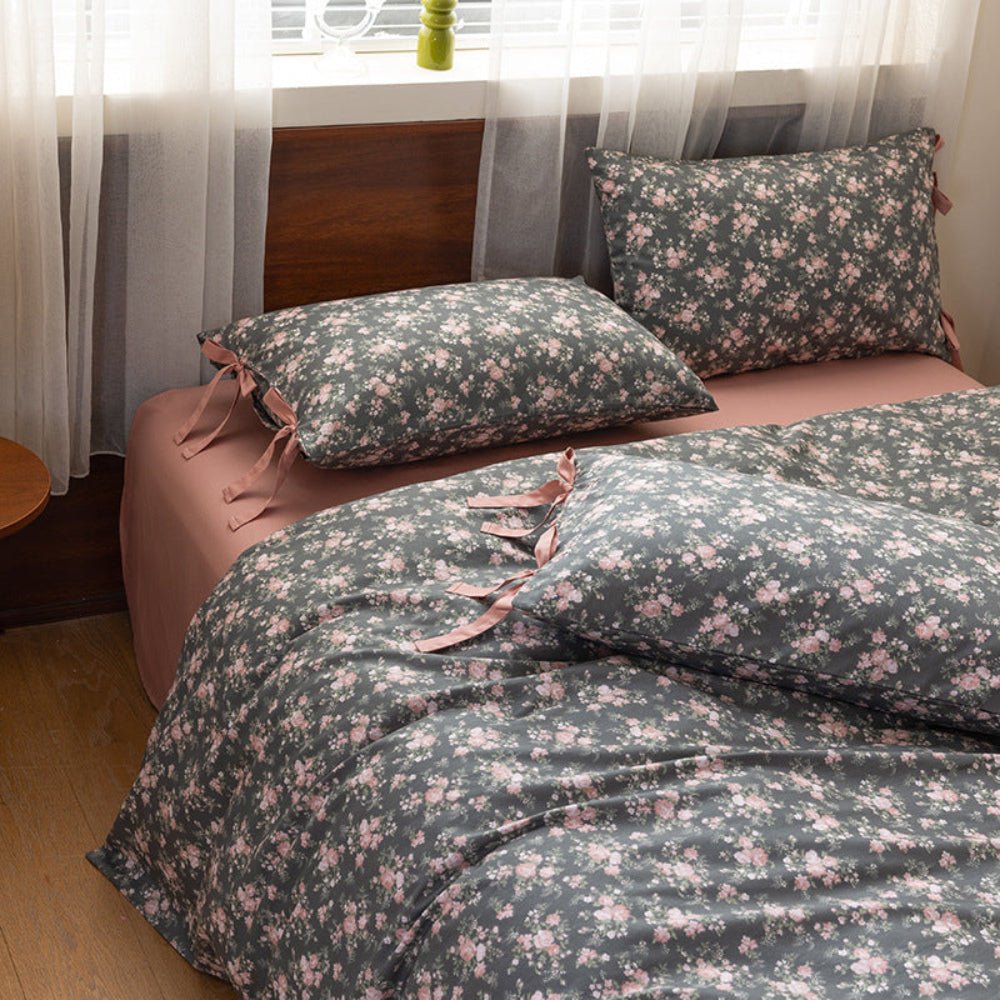 Celia Cottage Ribbon Bow Tie Floral Bedding Set / Purple
