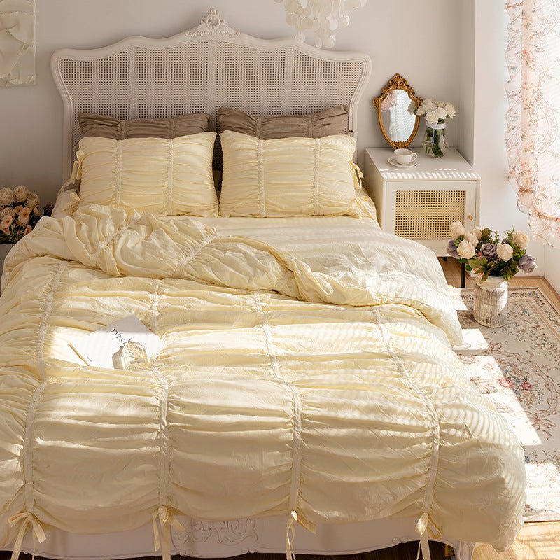 Coquette Ruffle Bedding Set with Ties / White