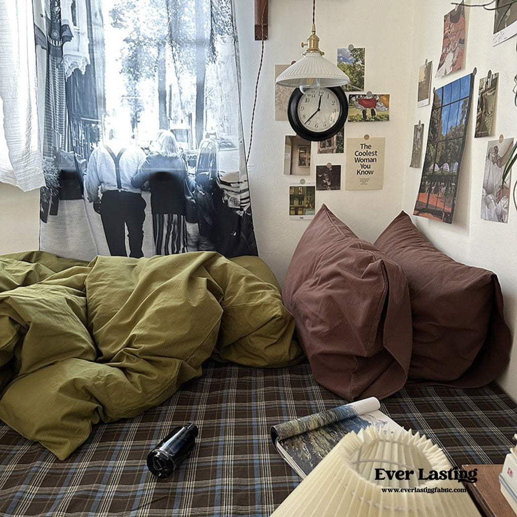 Dark Plaid Goblin Bedding Set