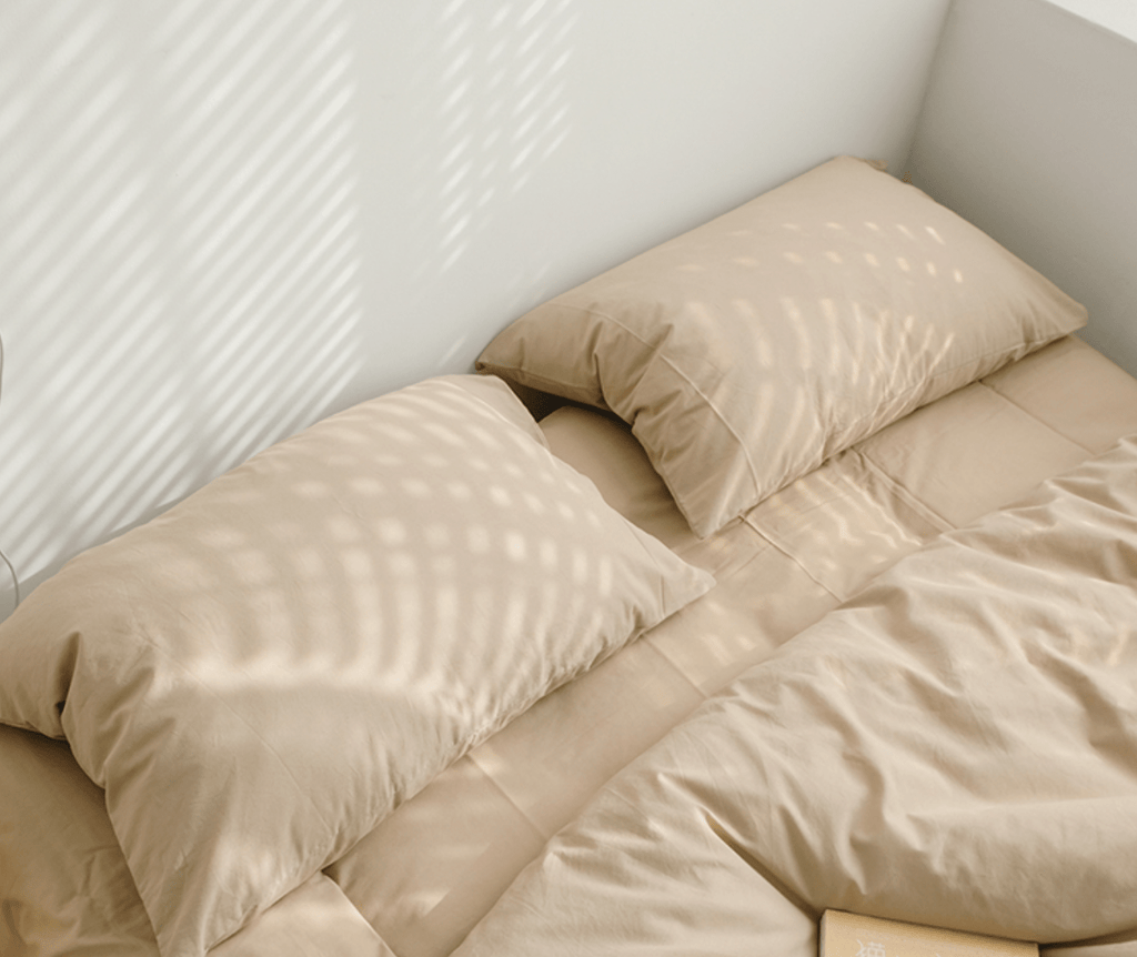 Earth Tone Bedding Set / Dark Blue