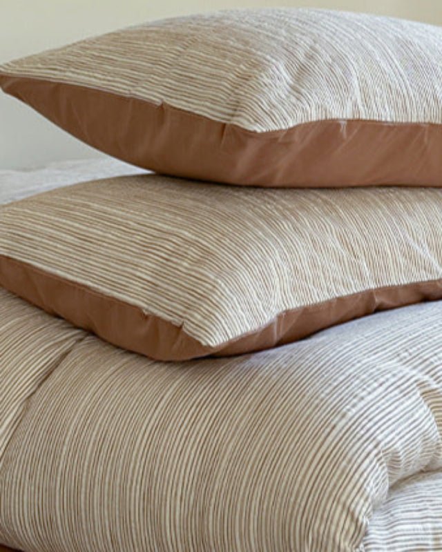 Emma Duo Striped Jacquard Bedding Set / Black