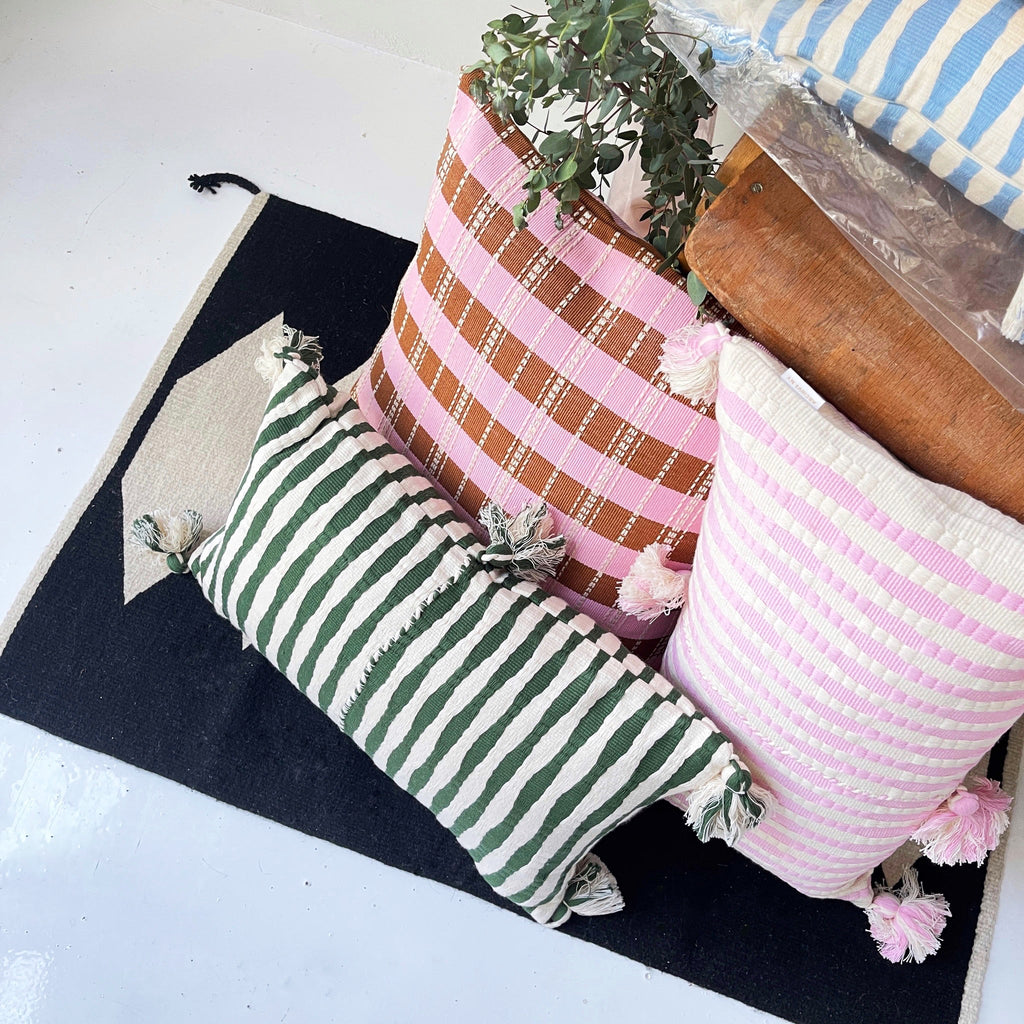 Antigua Pillow - Baby Pink