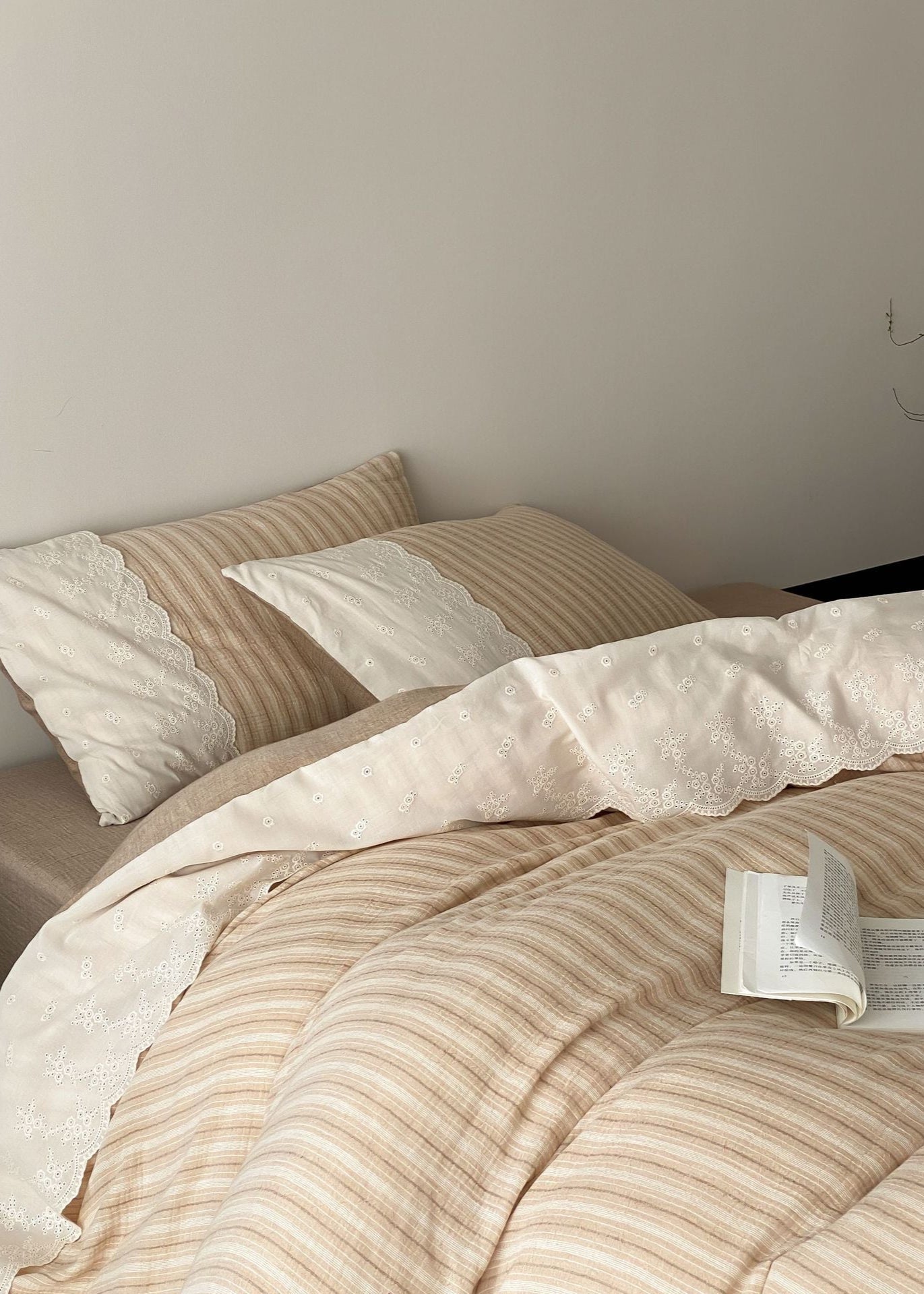 Florence Lace Double Gauze Striped Bedding Set / Brown