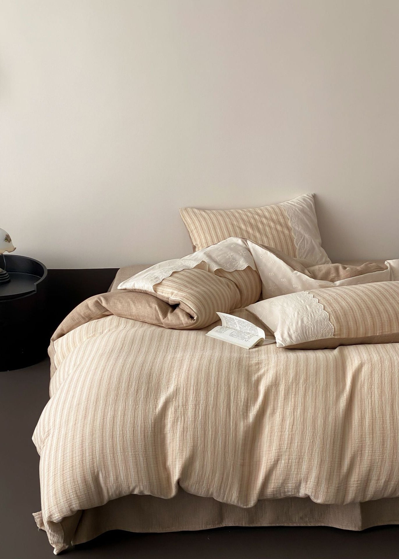 Florence Lace Double Gauze Striped Bedding Set / Brown