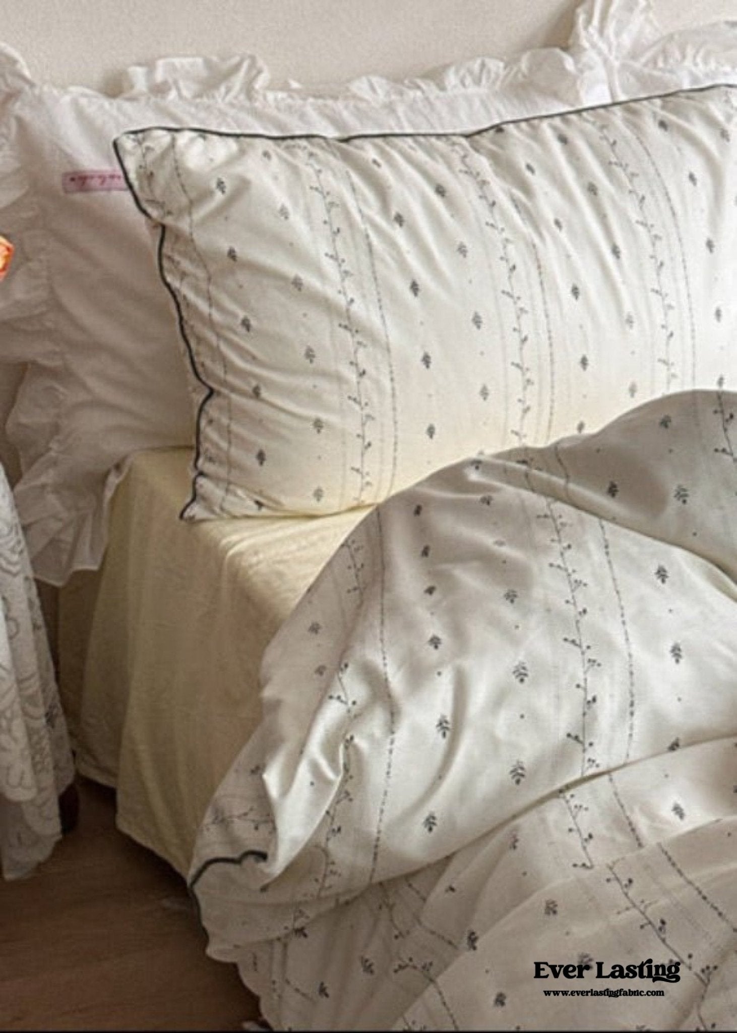 Hannah Vintage Floral Braids Cotton Bedding Set / Beige