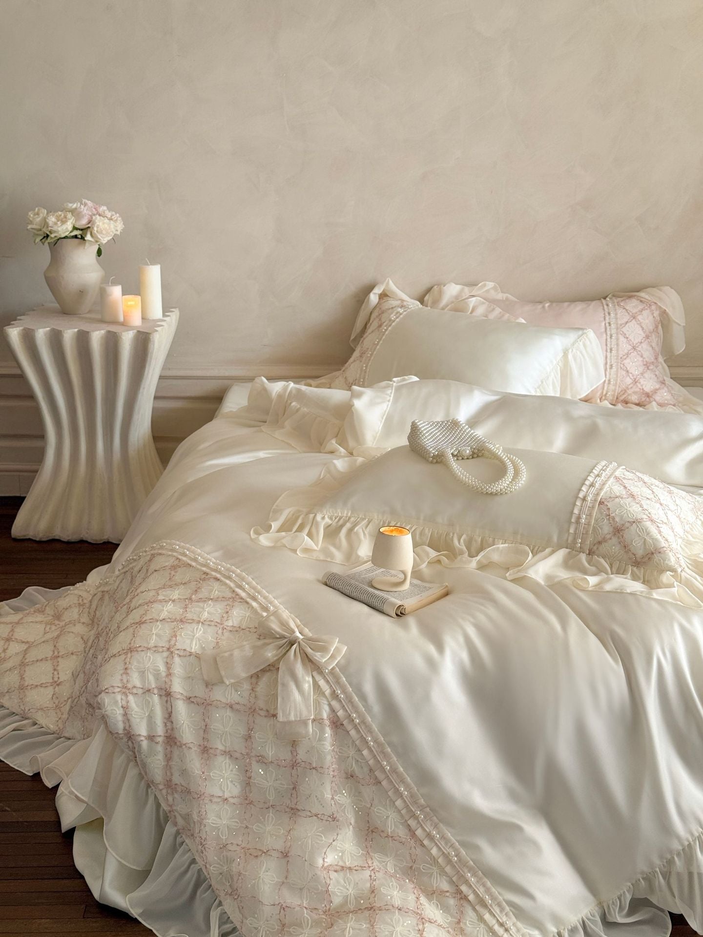 Haute Pearl TENCEL™ Bedding Set / White Romance