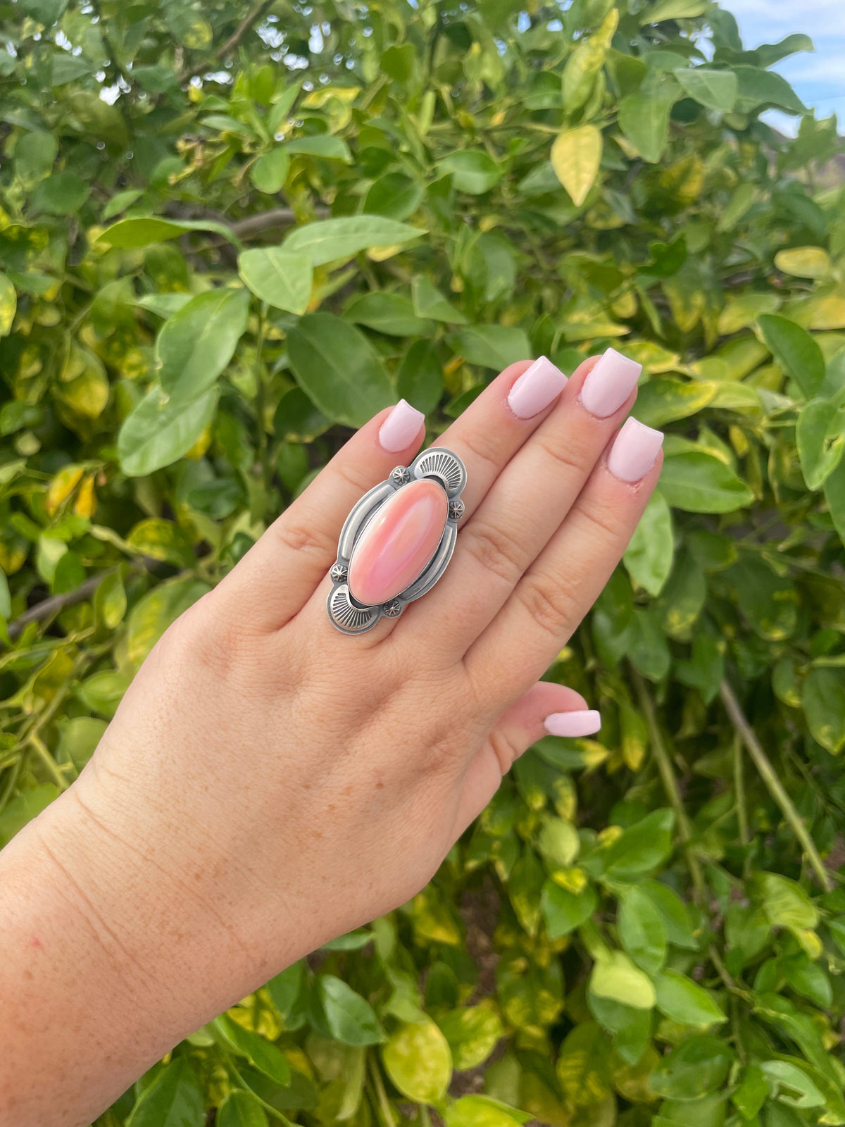 Handcrafted Sterling Silver & Pink Conch Oval Ring Signed