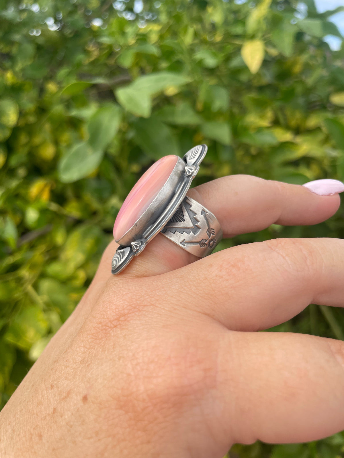 Handcrafted Sterling Silver & Pink Conch Oval Ring Signed
