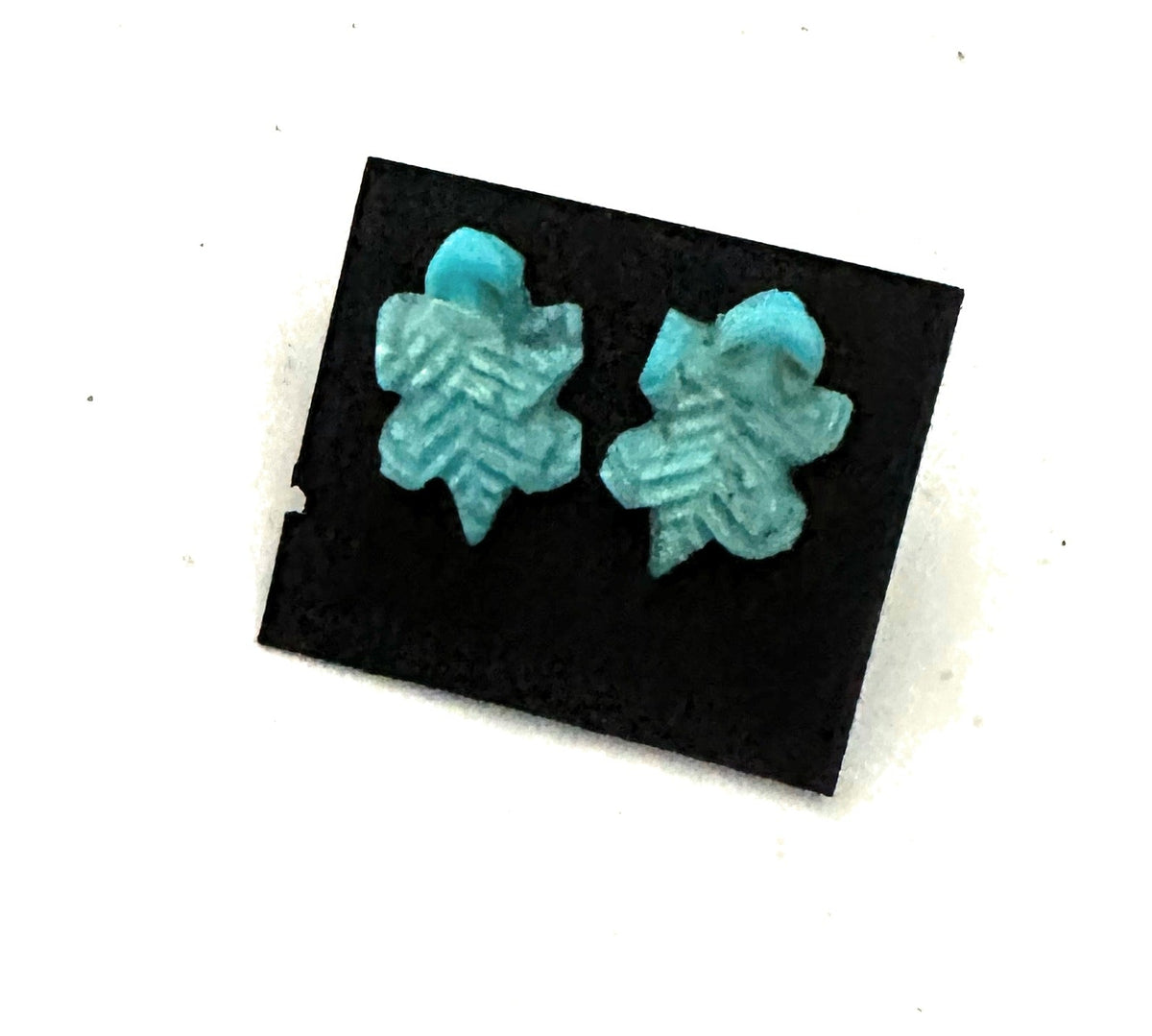 Handcrafted Hand Carved Turquoise Fetish Lizard Stud Earrings