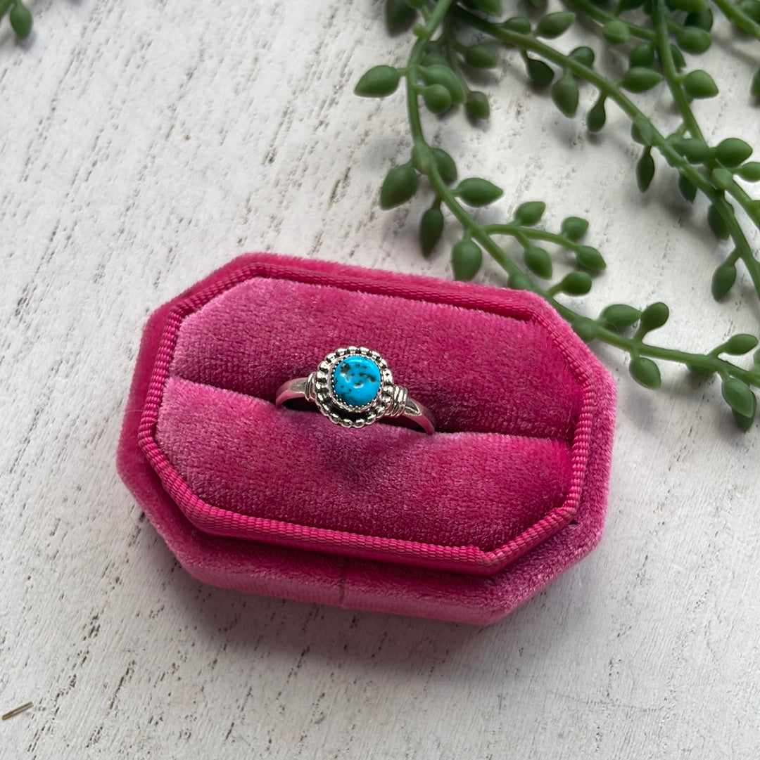 Sterling Silver Single Stone Kingman Turquoise Ring