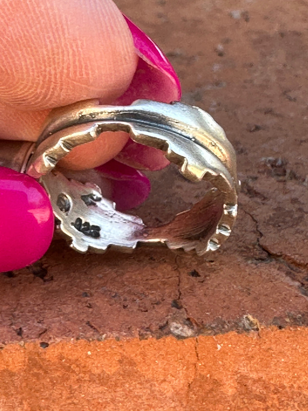 Beautiful Handcrafted Jagged Sterling Silver Kingman Turquoise Mesa Ring